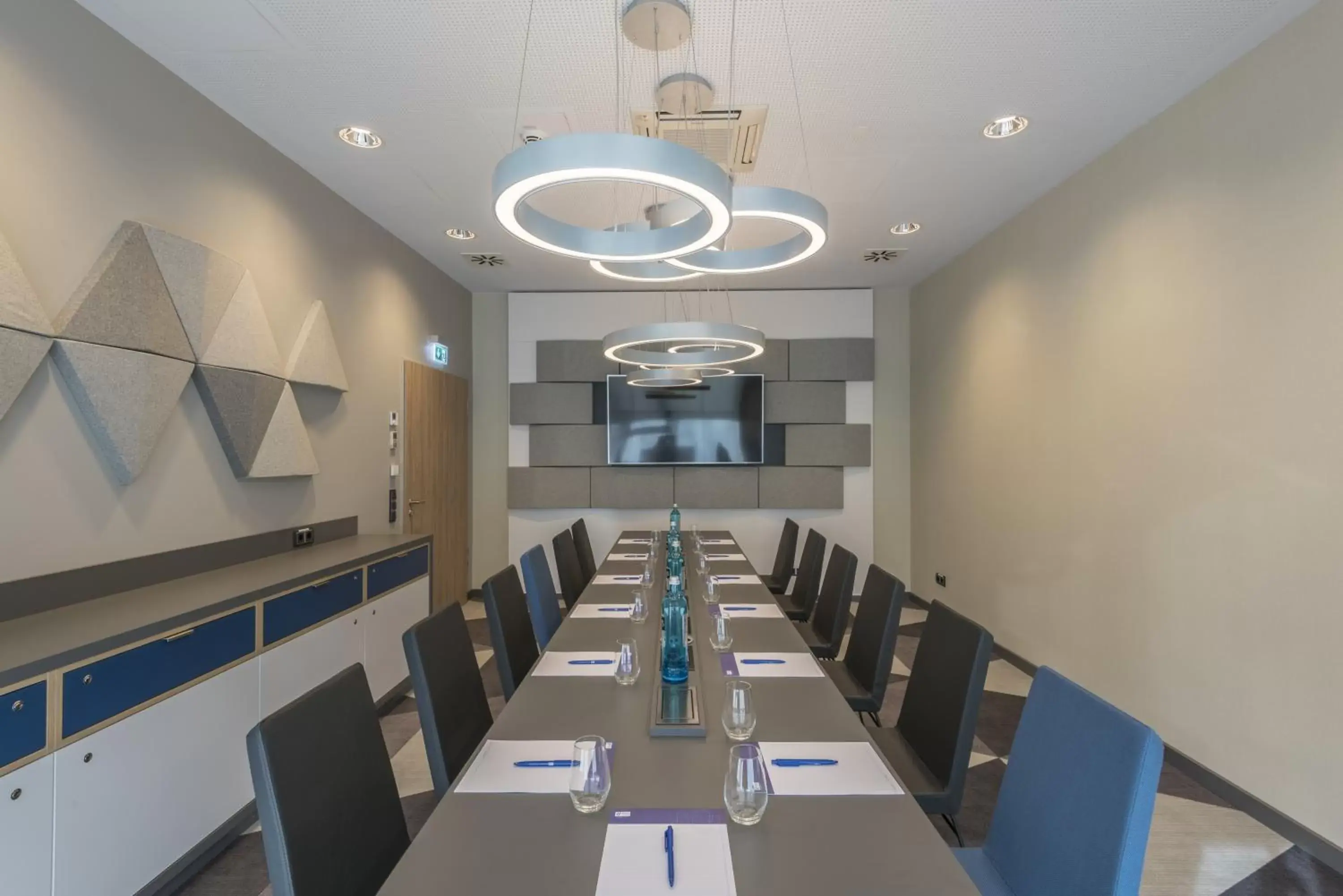 Meeting/conference room in Holiday Inn Express - Wuppertal - Hauptbahnhof, an IHG Hotel