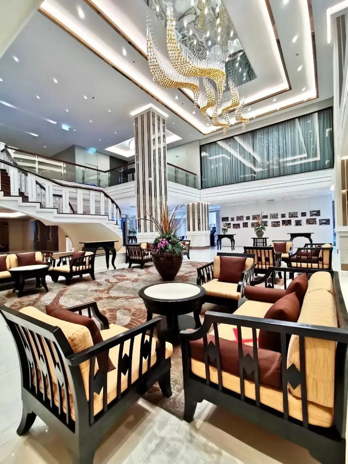 Lobby or reception, Restaurant/Places to Eat in Amora Thapae Hotel Chiang Mai