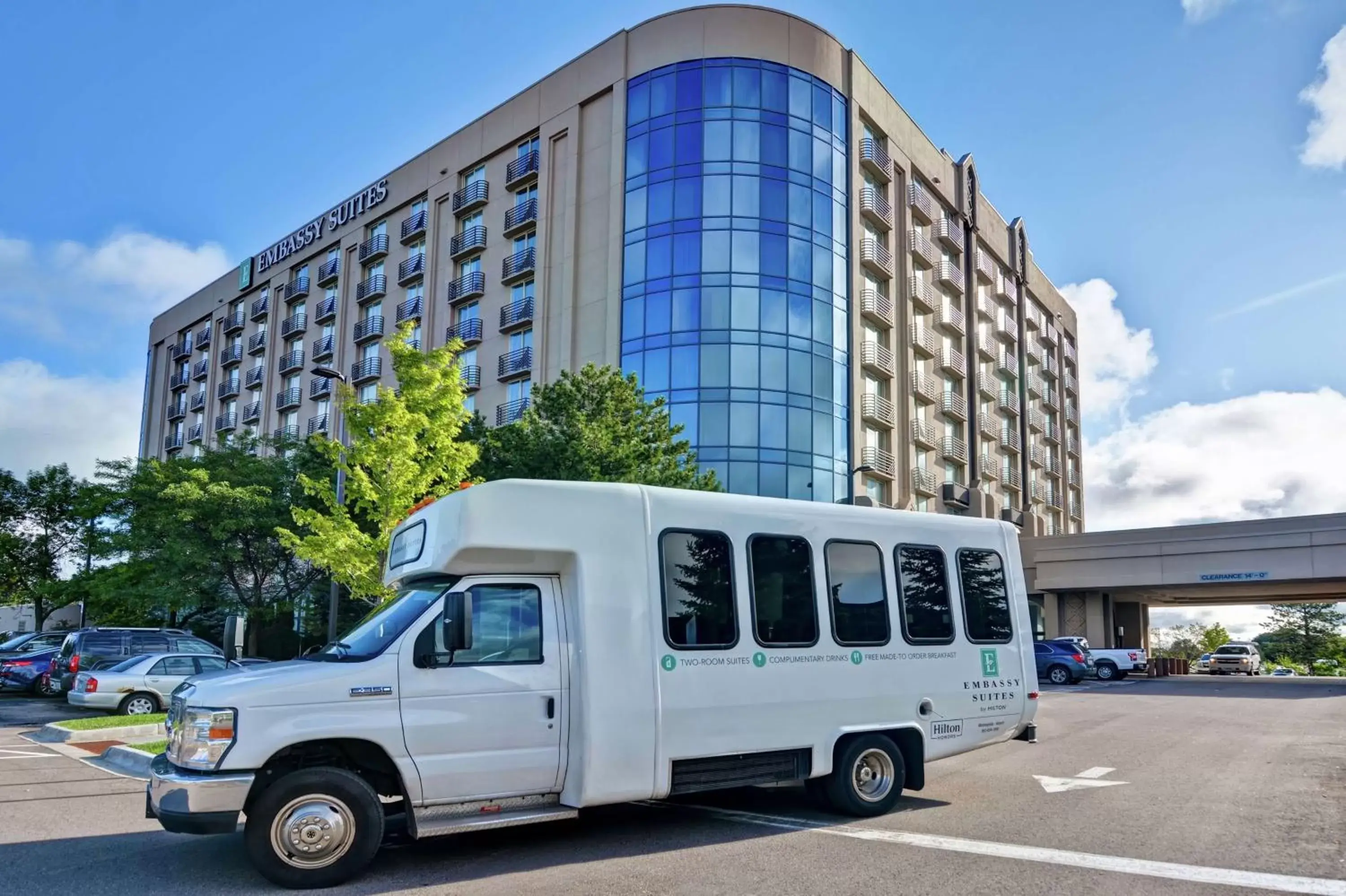 Property Building in Embassy Suites by Hilton Minneapolis Airport