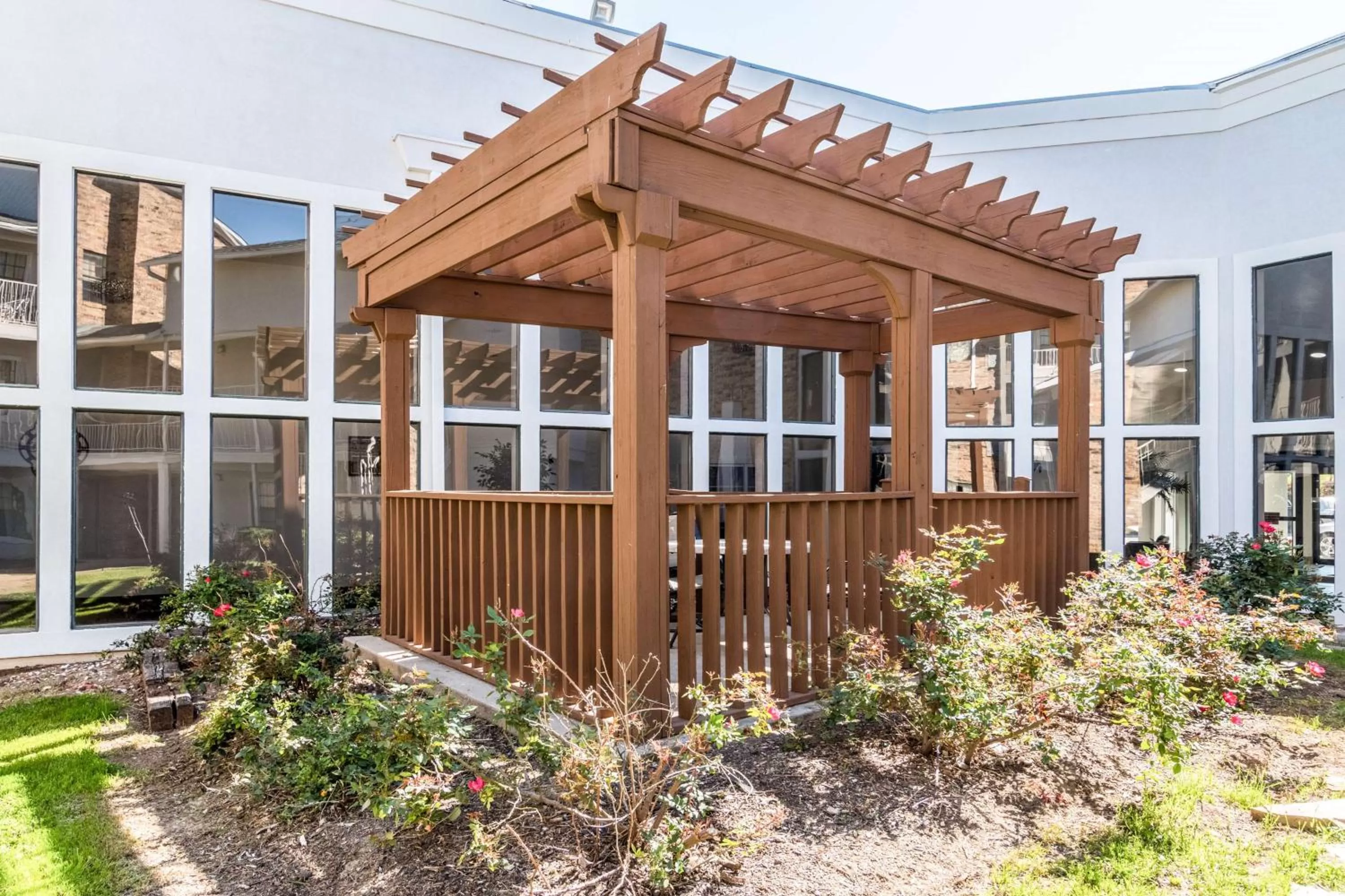 Property building in Studio 6-Arlington, TX