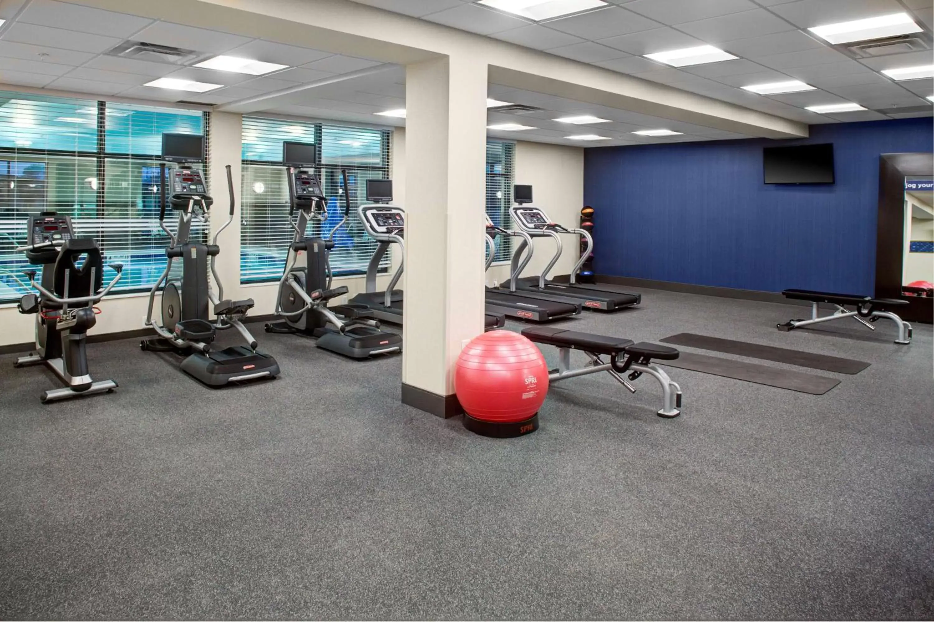 Fitness centre/facilities, Fitness Center/Facilities in Hampton Inn & Suites Syracuse North Airport Area