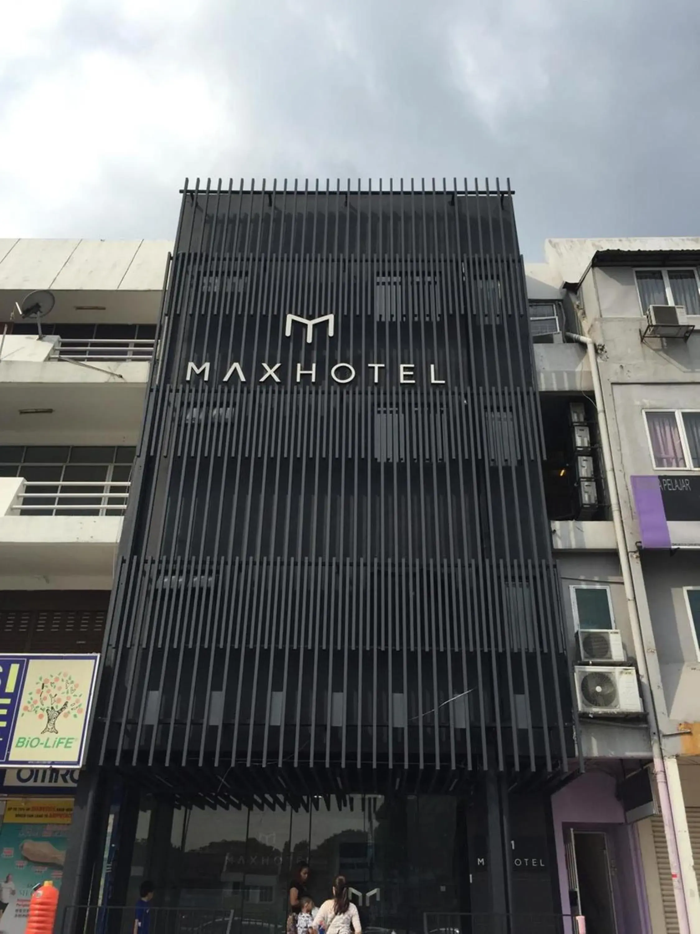 Facade/entrance, Property Building in Max Hotel Subang Jaya