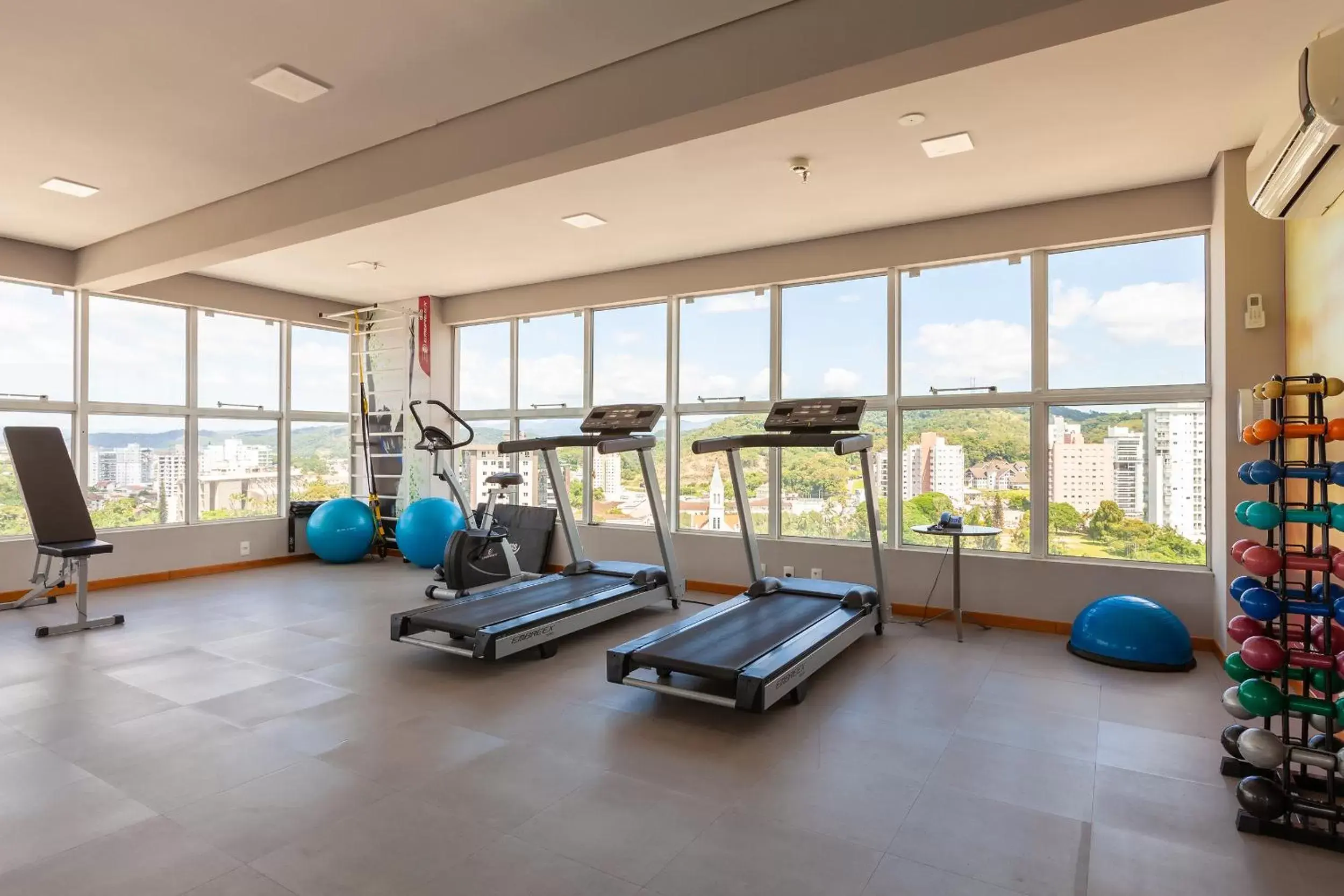 Fitness centre/facilities in Tri Hotel Executive Brusque Fitness centre/facilities in Tri Hotel Executive Brusque