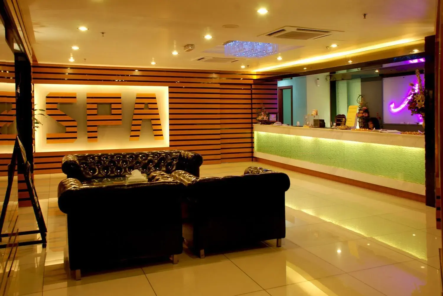 Spa and wellness centre/facilities, Lobby/Reception in Berjaya Waterfront Hotel