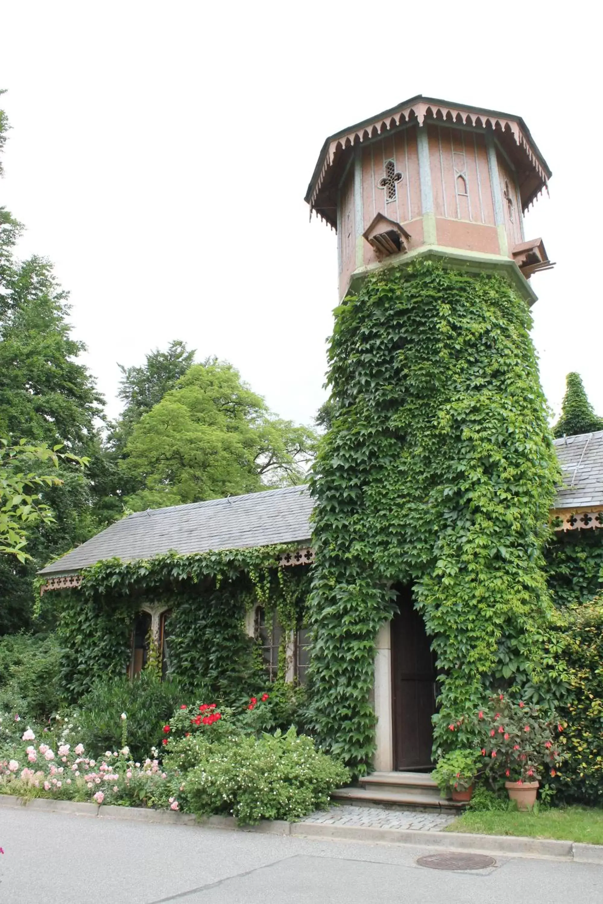 Property Building in Hotel Schloss Eckberg