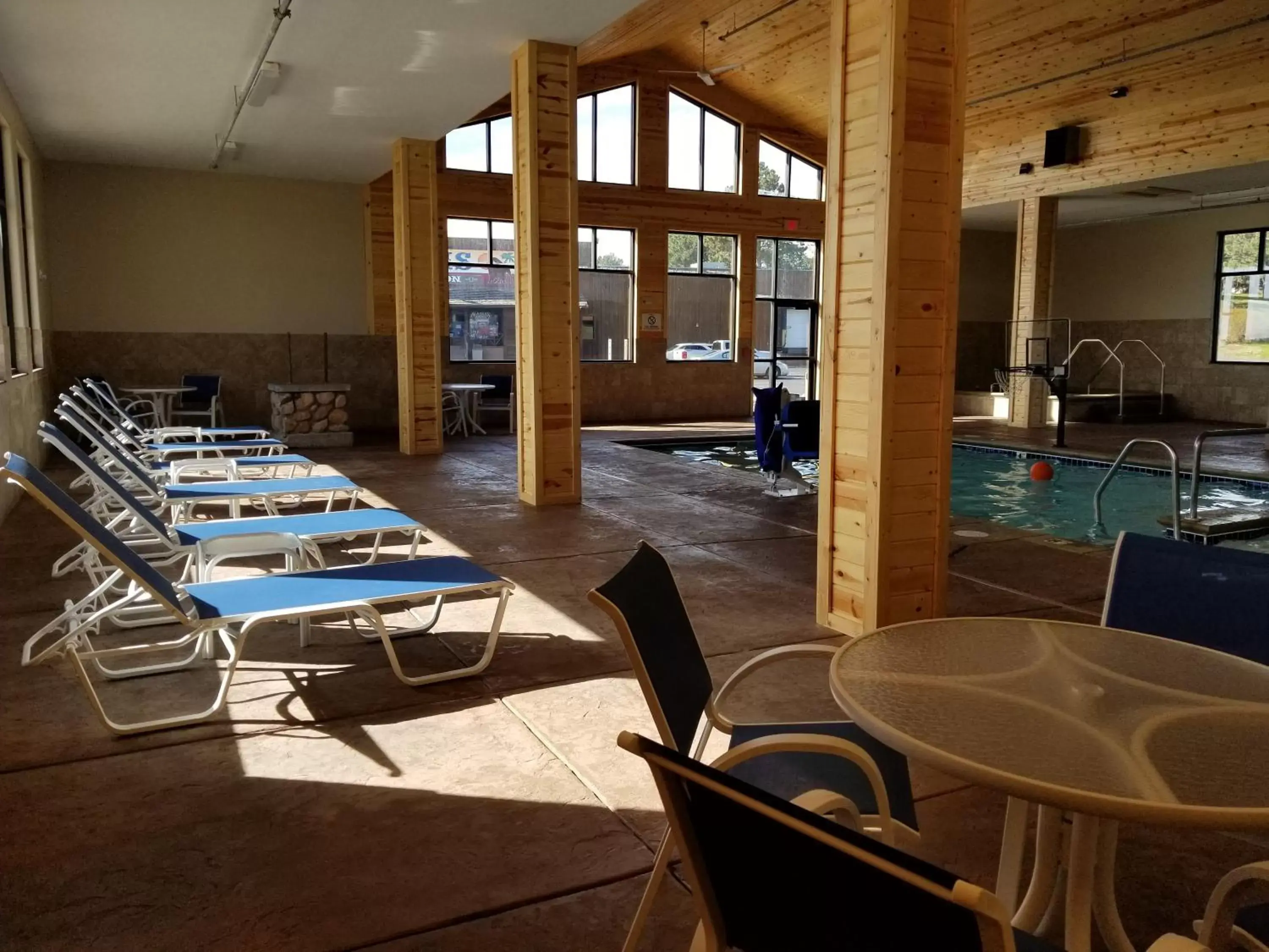 Swimming pool, Restaurant/Places to Eat in Baymont by Wyndham Oacoma