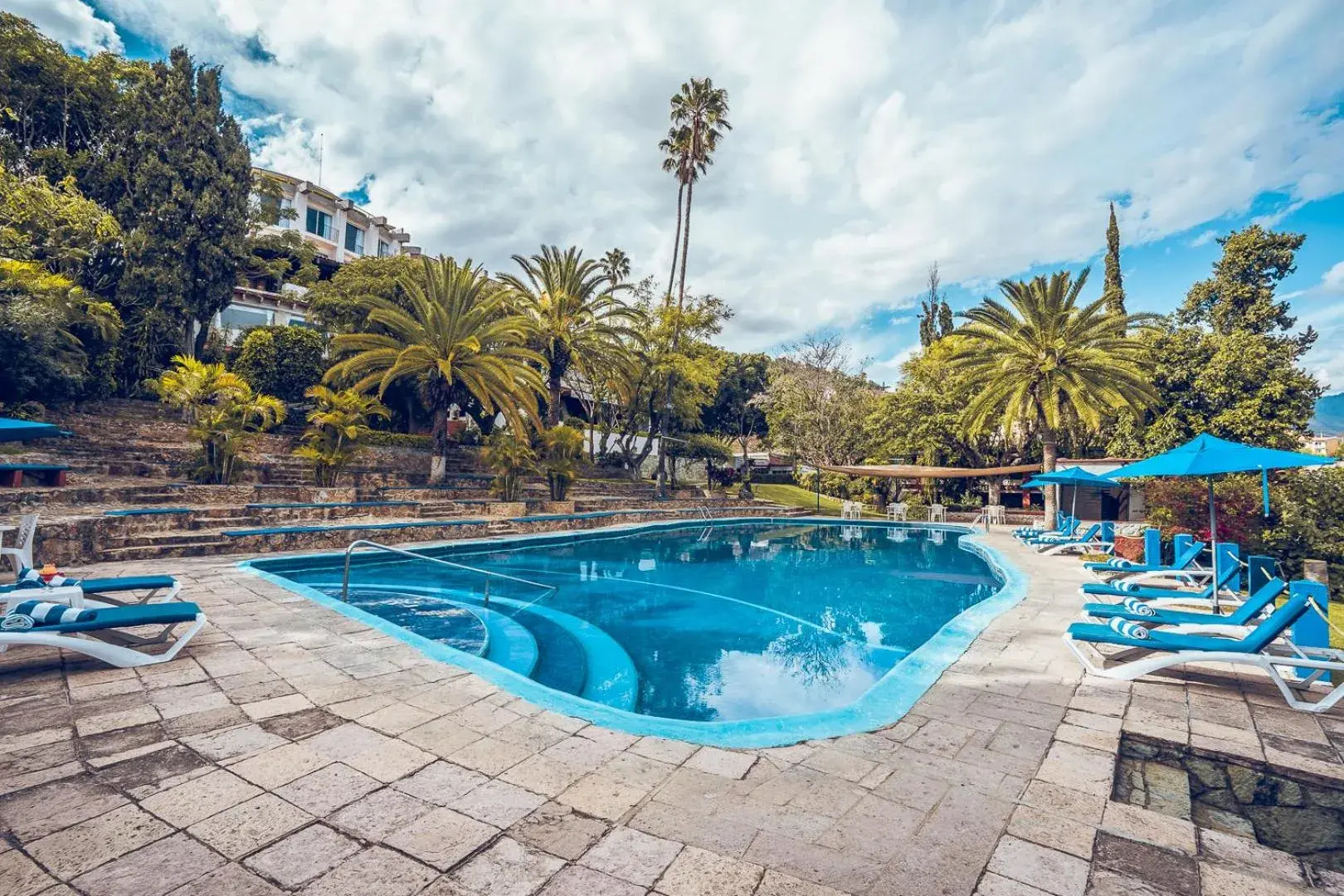 Swimming Pool in Hotel Victoria Oaxaca