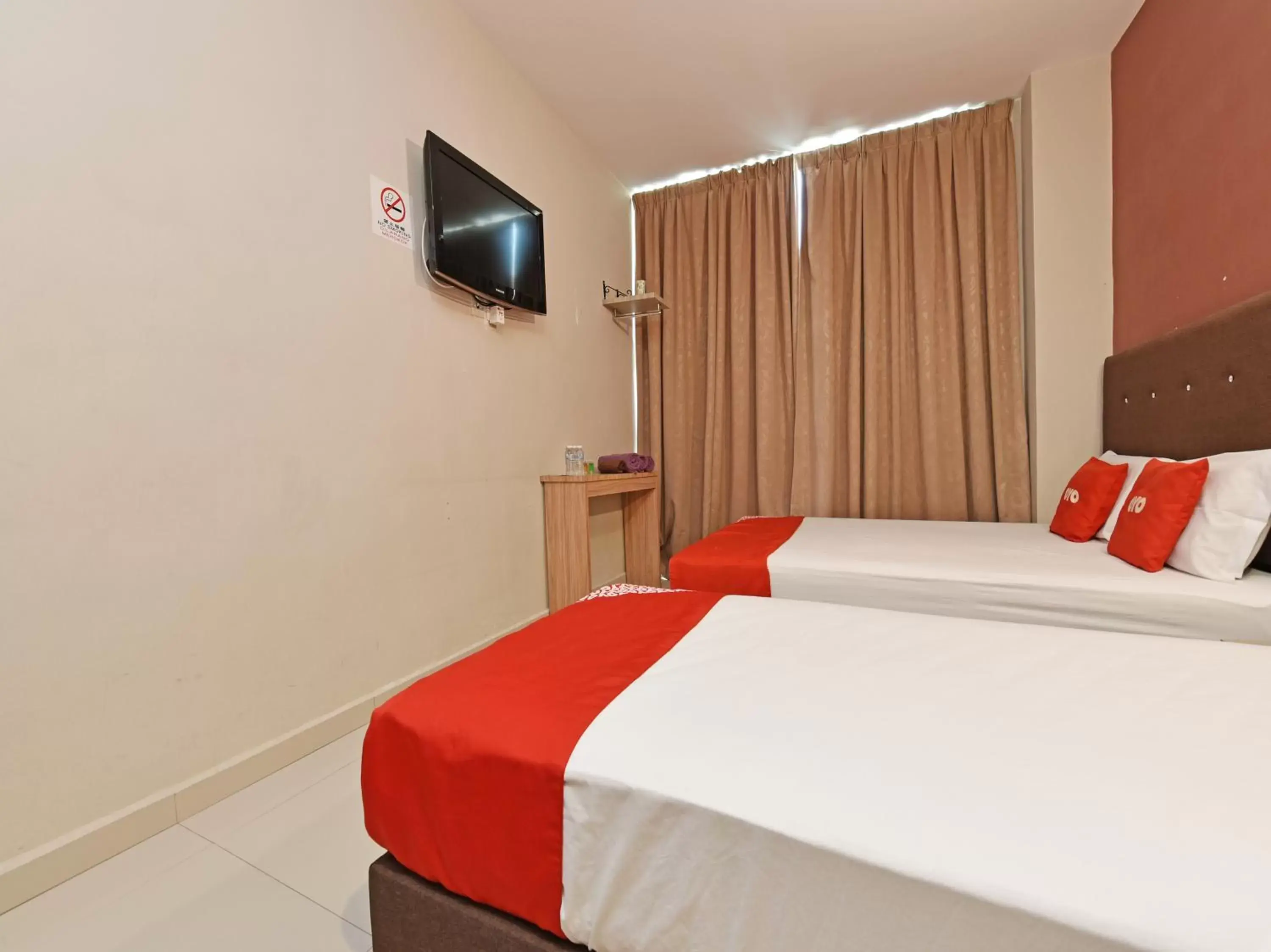 Bedroom, Bed in Super OYO Capital O 90556 Hotel Cherita Rooms