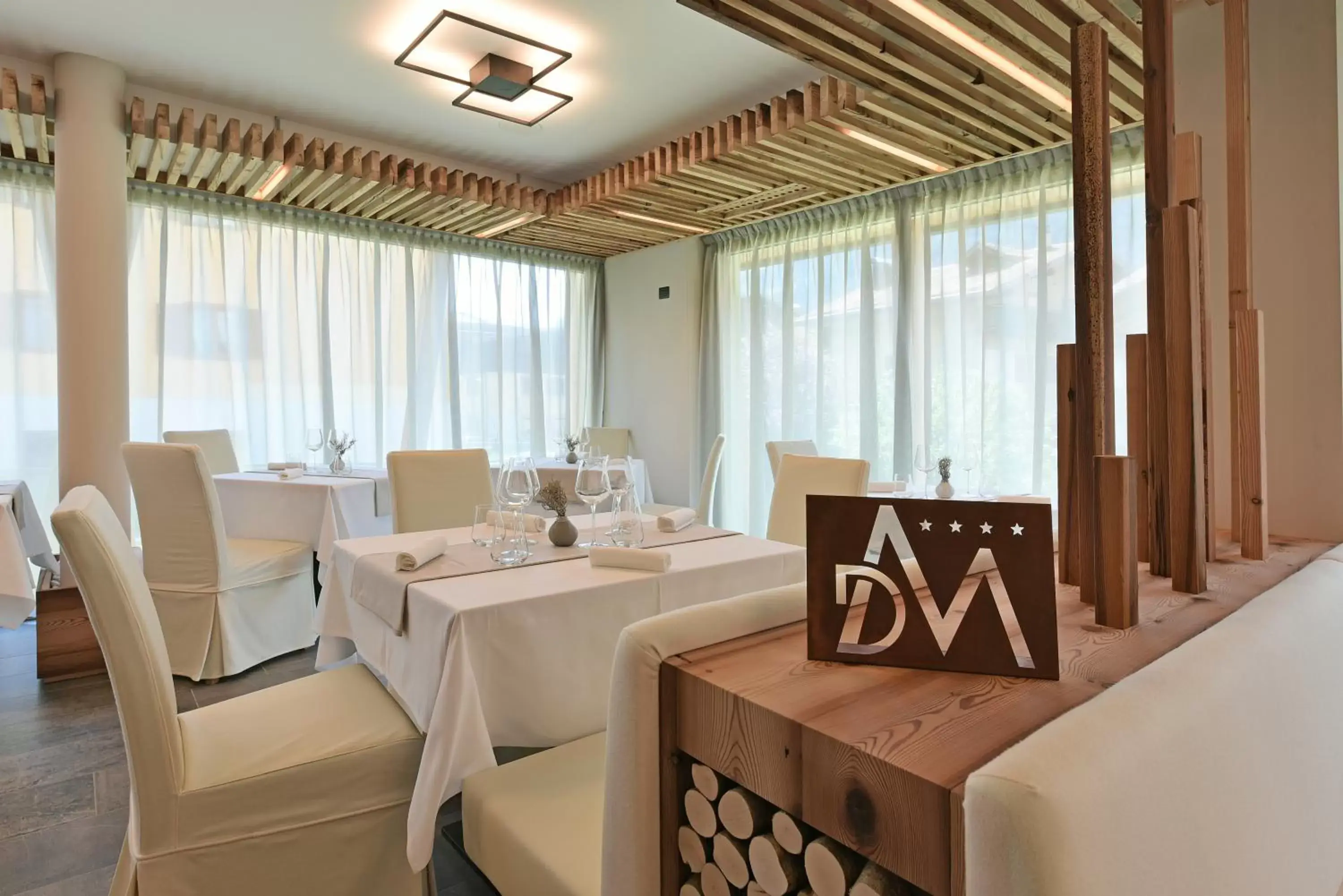 Restaurant/Places to Eat in Dolomeet Boutique Hotel