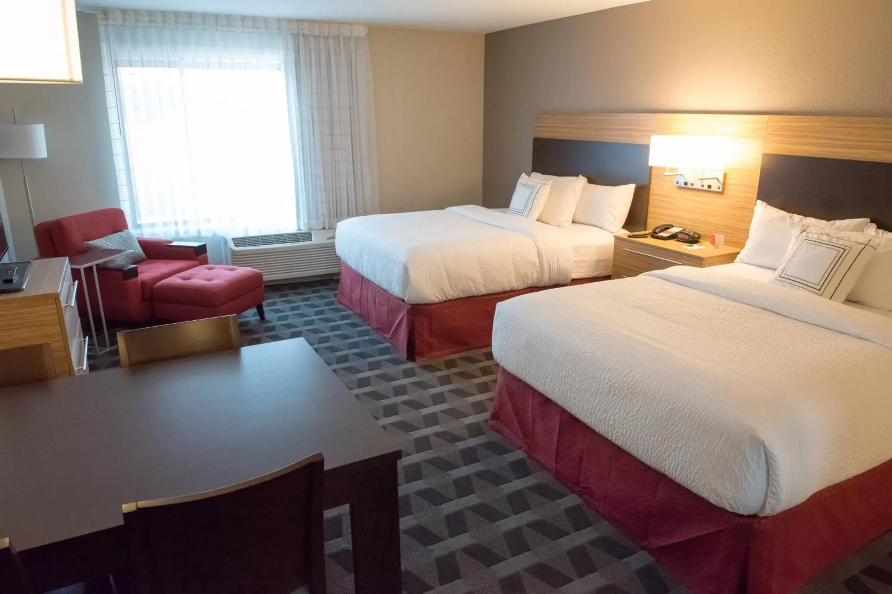 Photo of the whole room, Bed in TownePlace Suites by Marriott Battle Creek