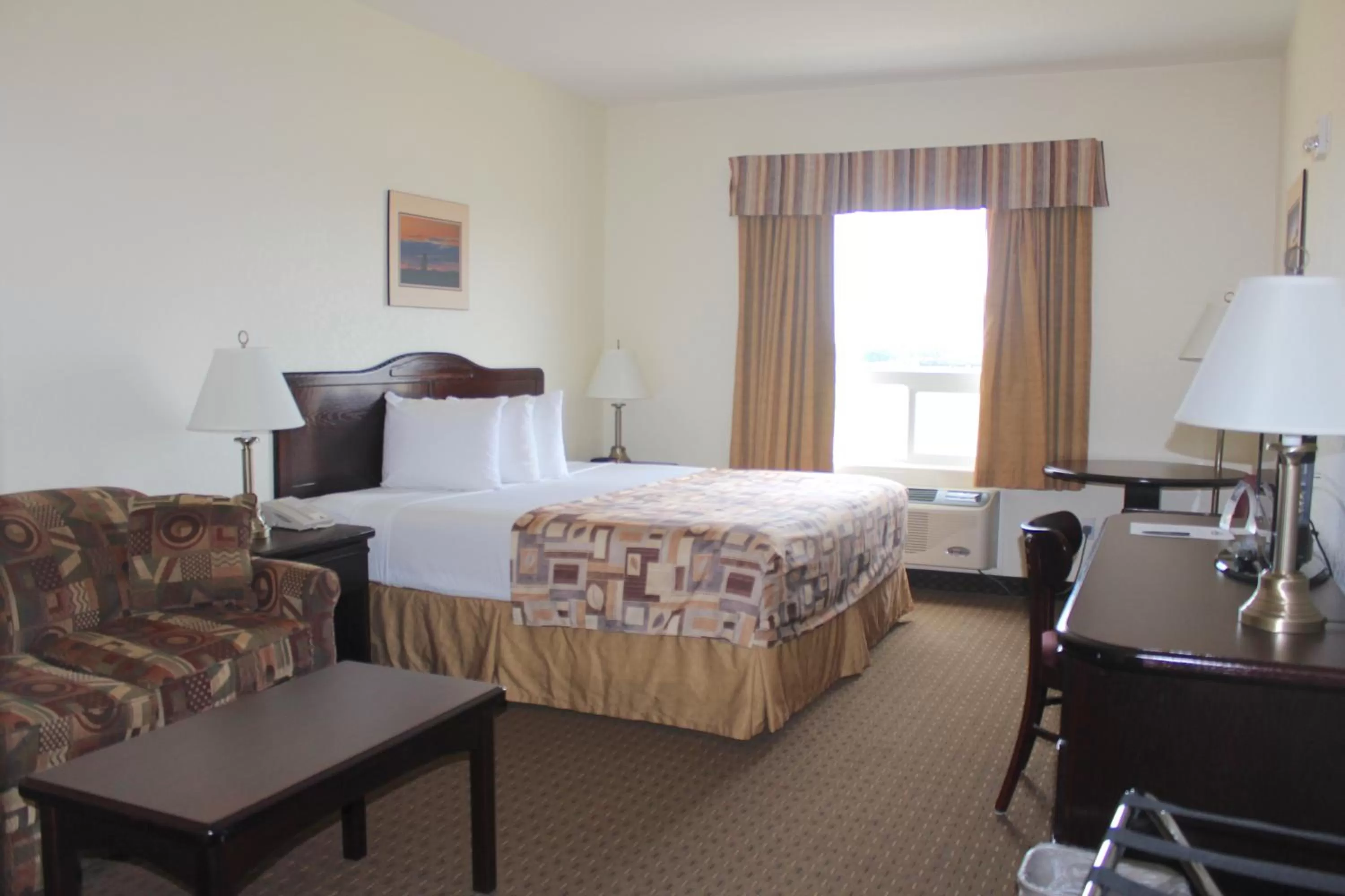 Photo of the whole room, Bed in Prairie Moon Inn & Suites Unity