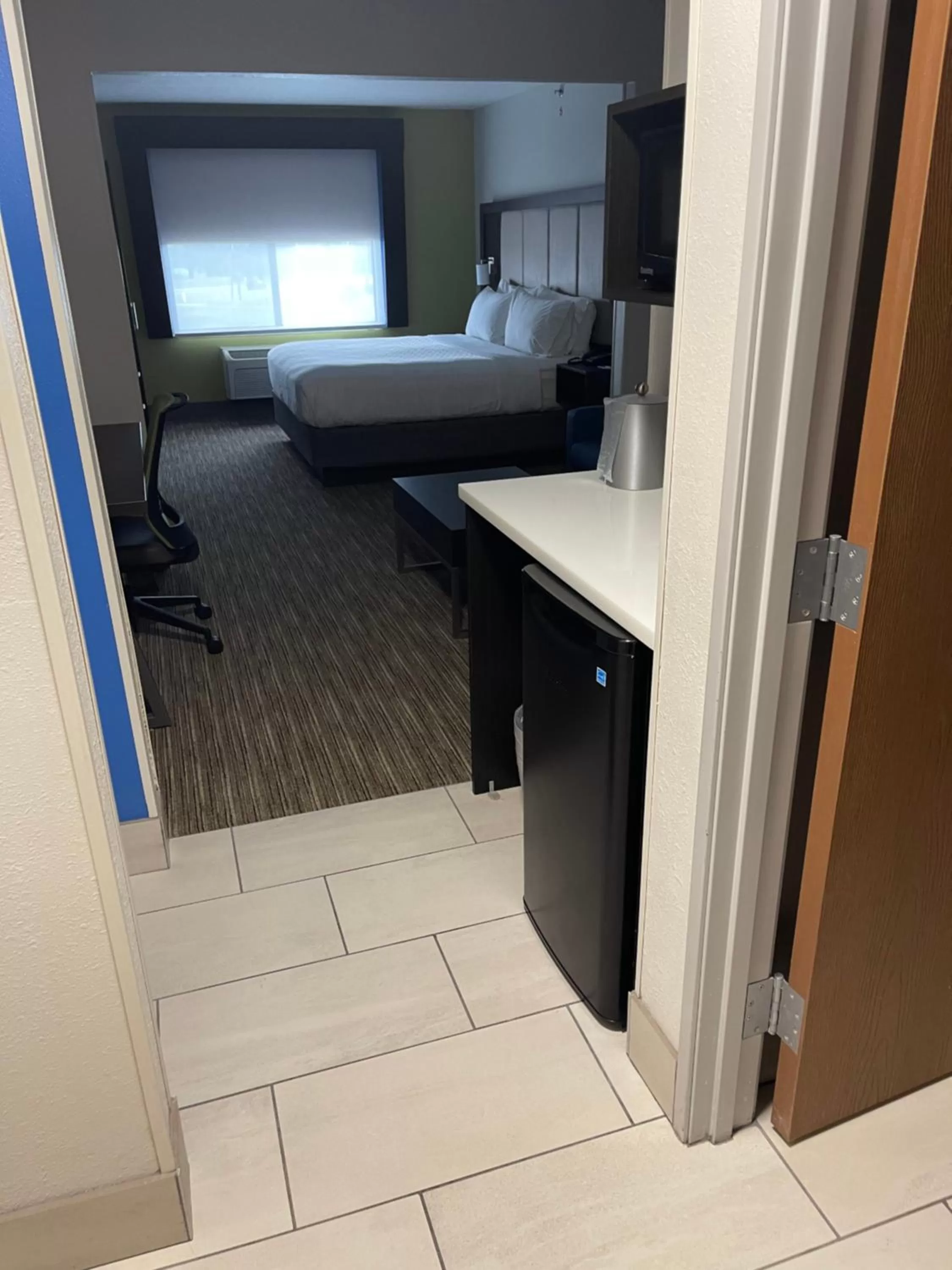 Bed in Holiday Inn Express Hotel & Suites Las Vegas NM by IHG