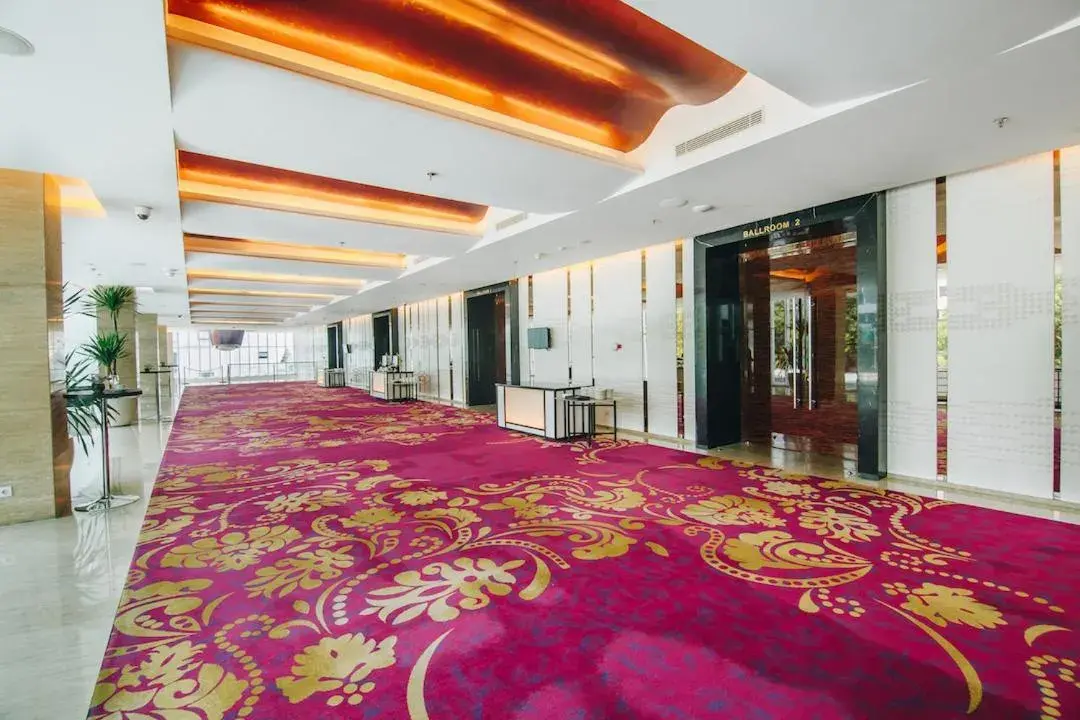 Property building in JS Luwansa Hotel & Convention Center Property building in JS Luwansa Hotel & Convention Center