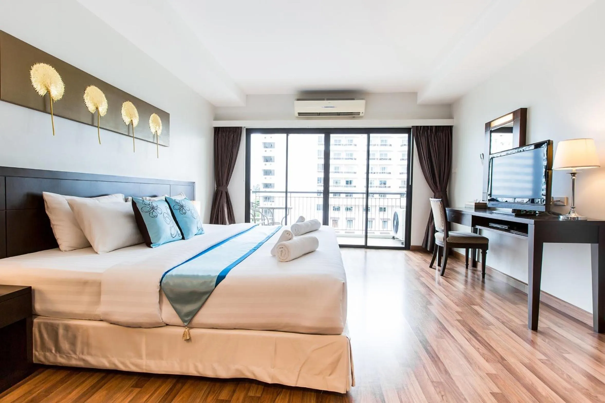 Day, Bed in Fifth Pattaya Jomtien By Shiwalai Int