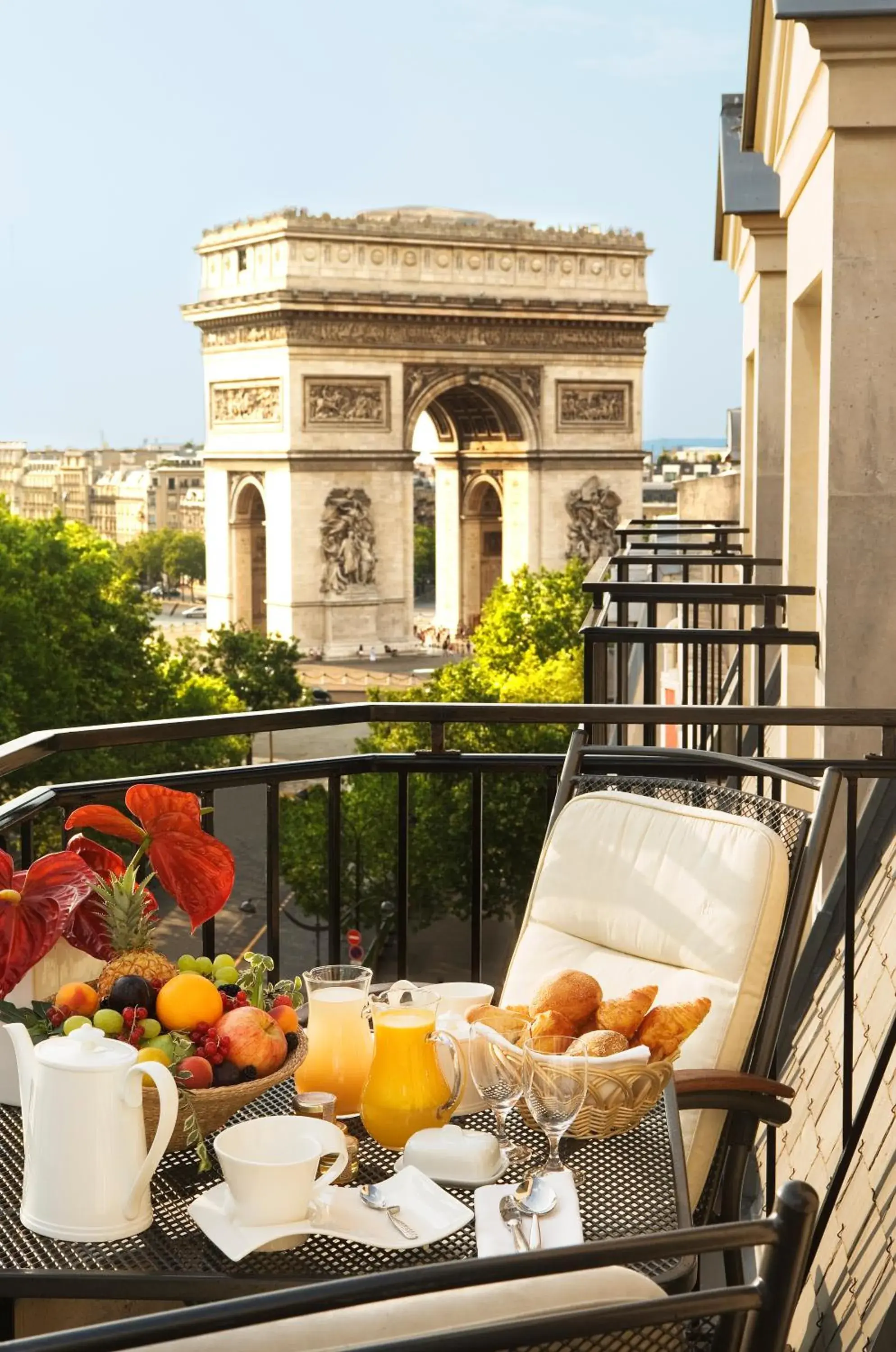 View (from property/room) in Radisson Blu Hotel Champs Elysees (Pet-friendly)