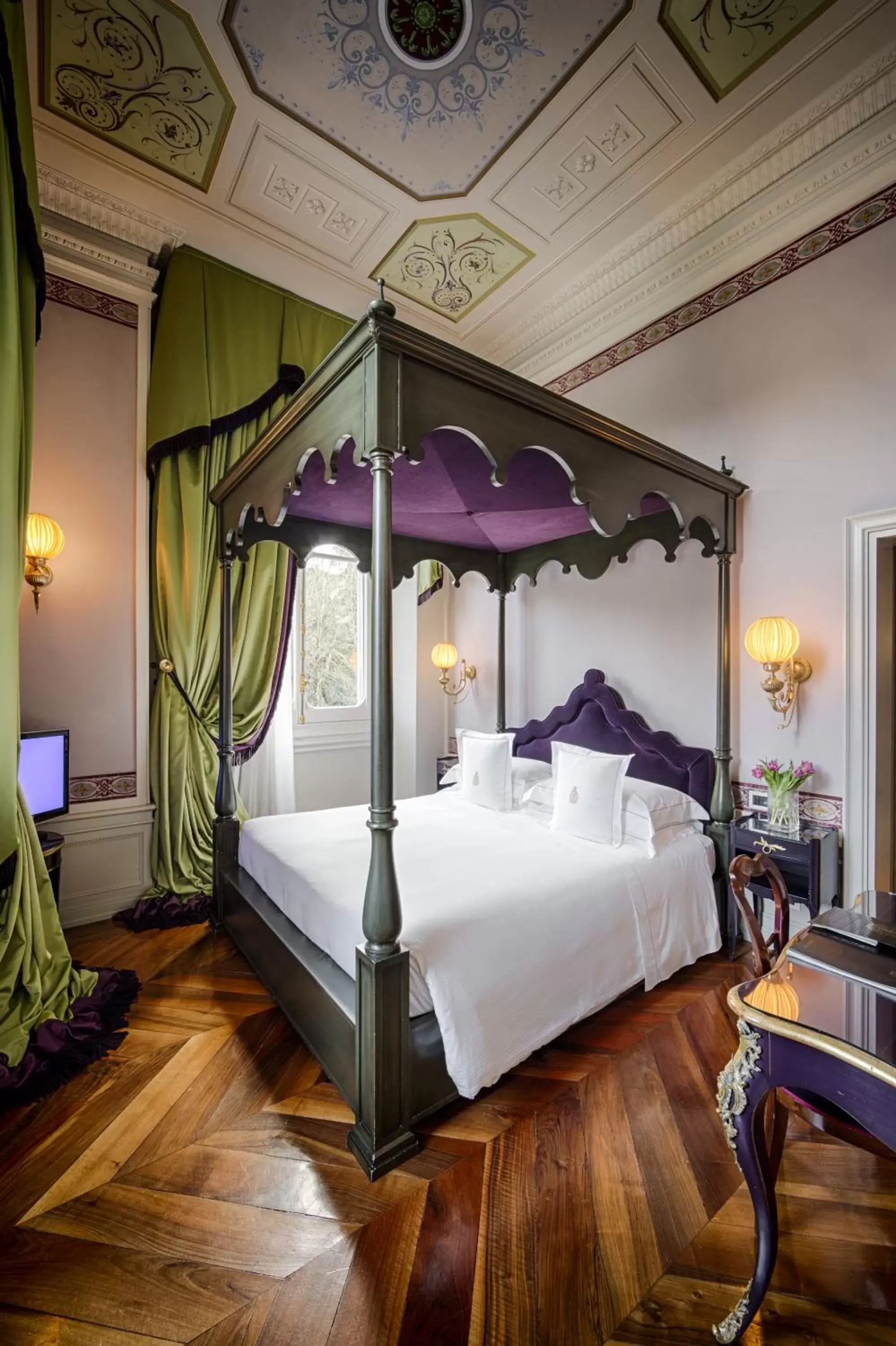 Suite in Villa Cora Suite in Villa Cora