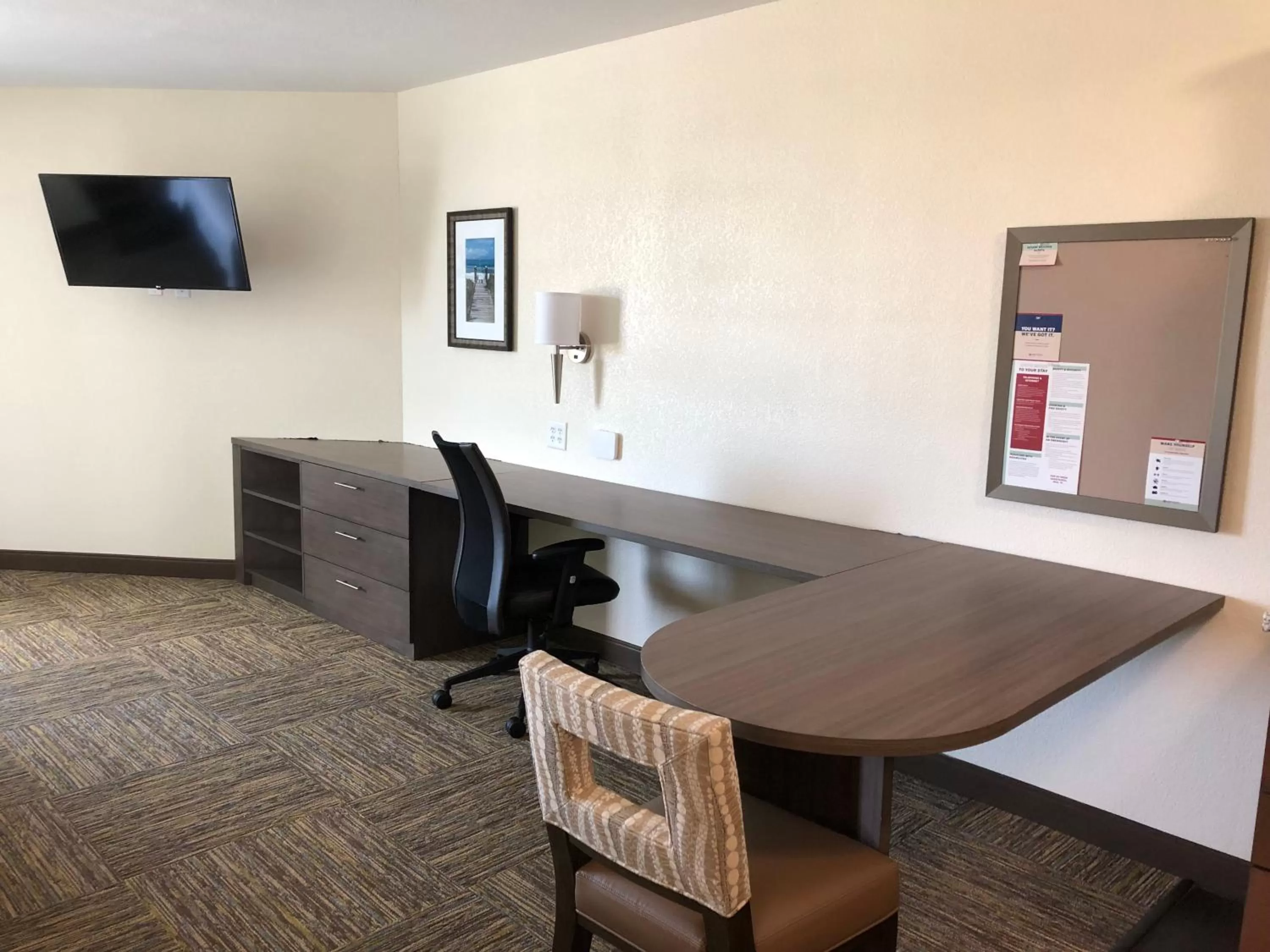 Dining area in Candlewood Suites - Panama City Beach Pier Park by IHG