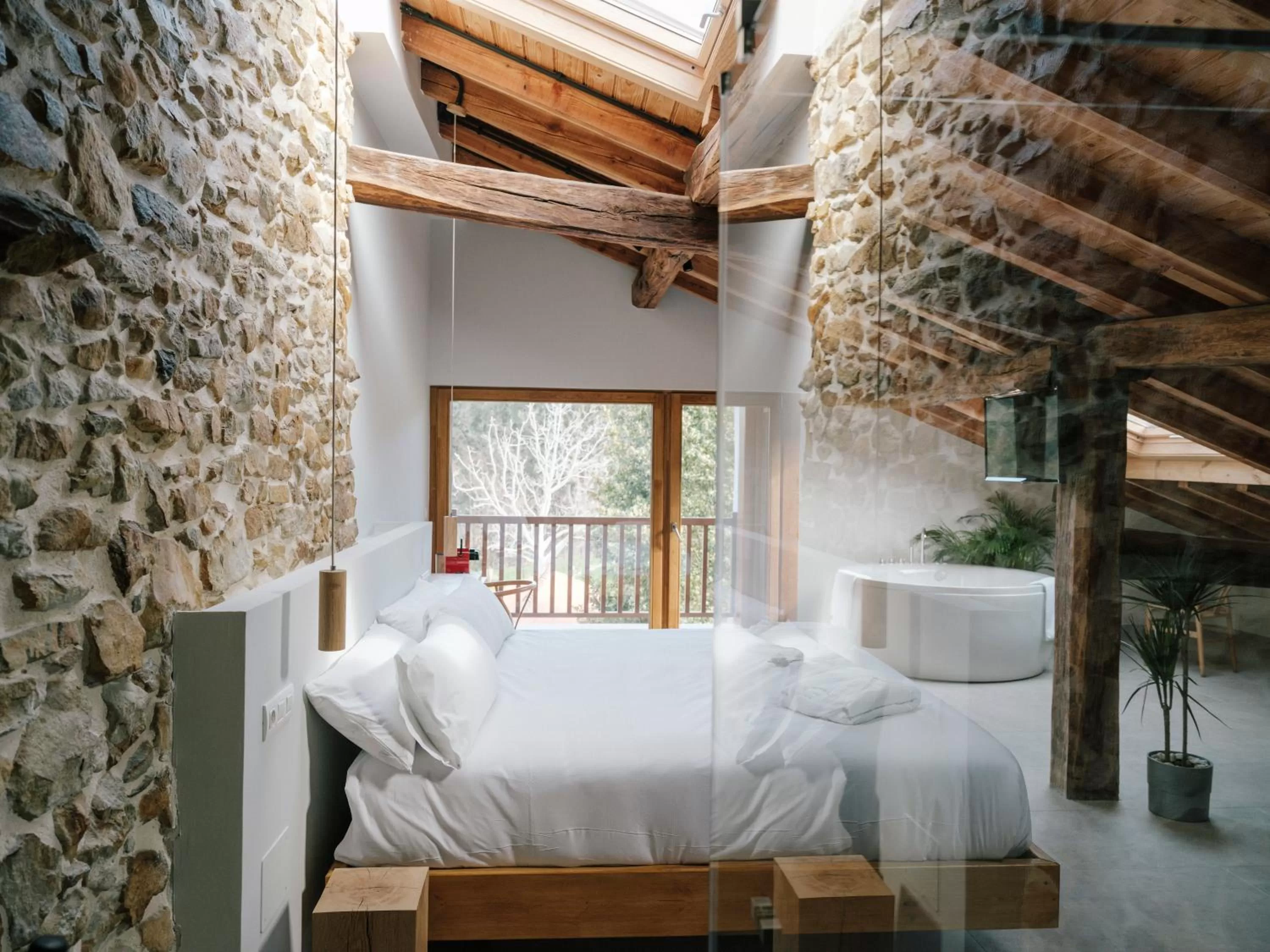 Bed in Hotel Nafarrola - Gastronomy & Wine