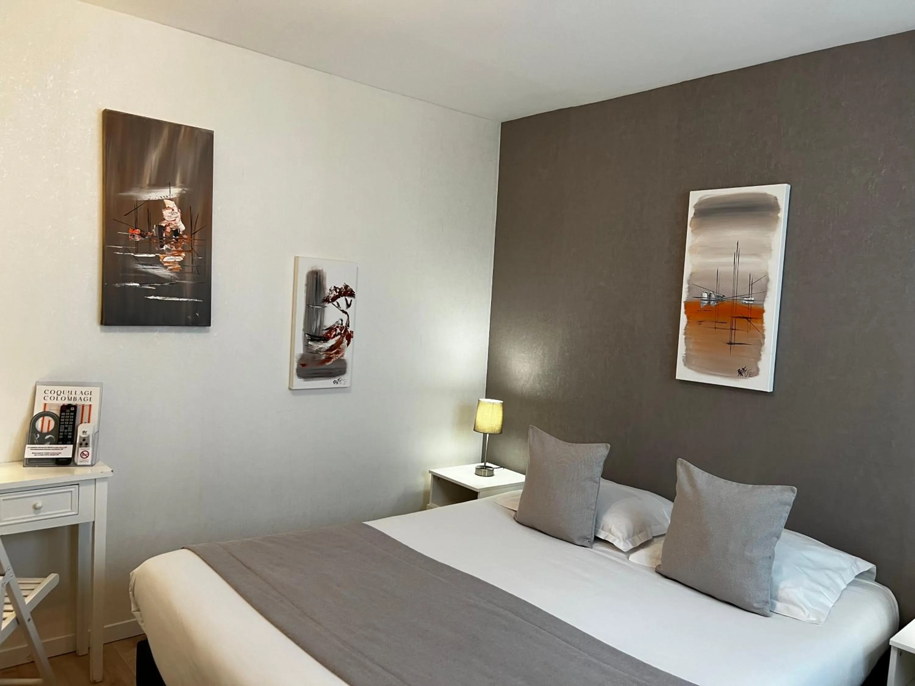 Decorative detail, Bed in Hôtel de la Plage