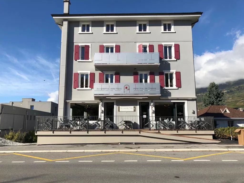 Facade/entrance, Property Building in Hotel pas de Cheville