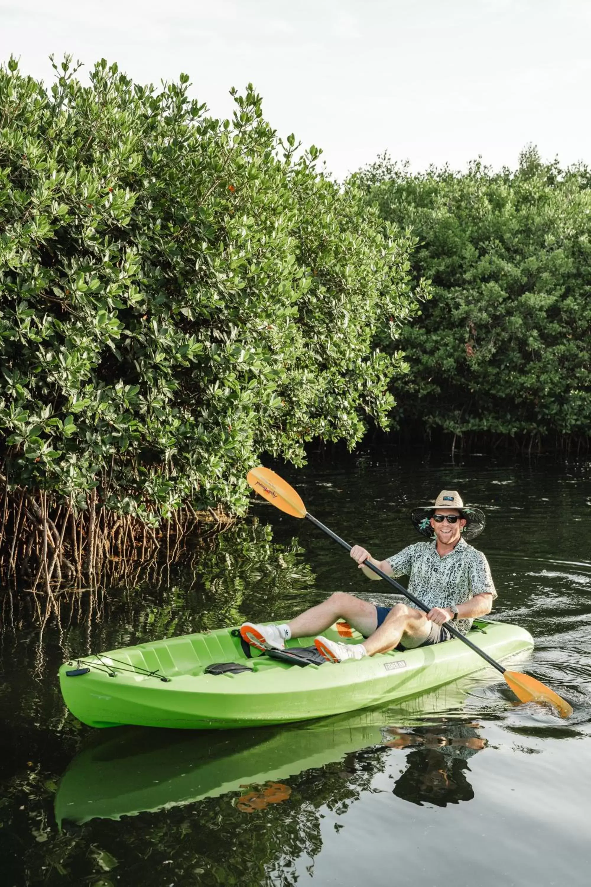 Activities, Canoeing in Fisher Inn Resort & Marina