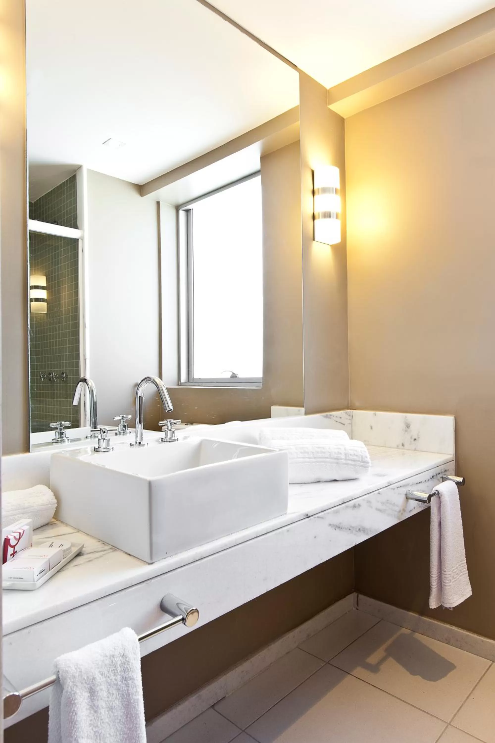 Superior Twin Non Smoking in eSuites Savassi Toscanini