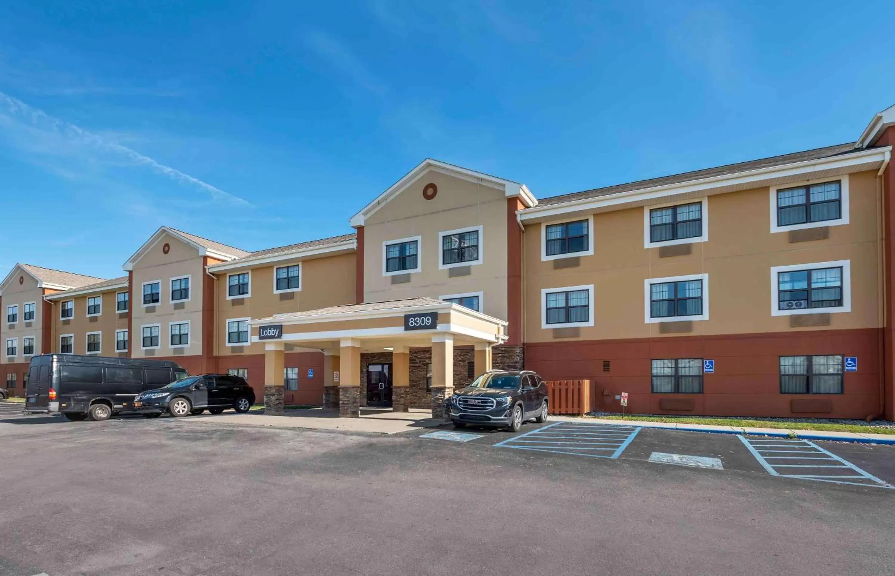 Property Building in Extended Stay America Suites - Fort Wayne - South