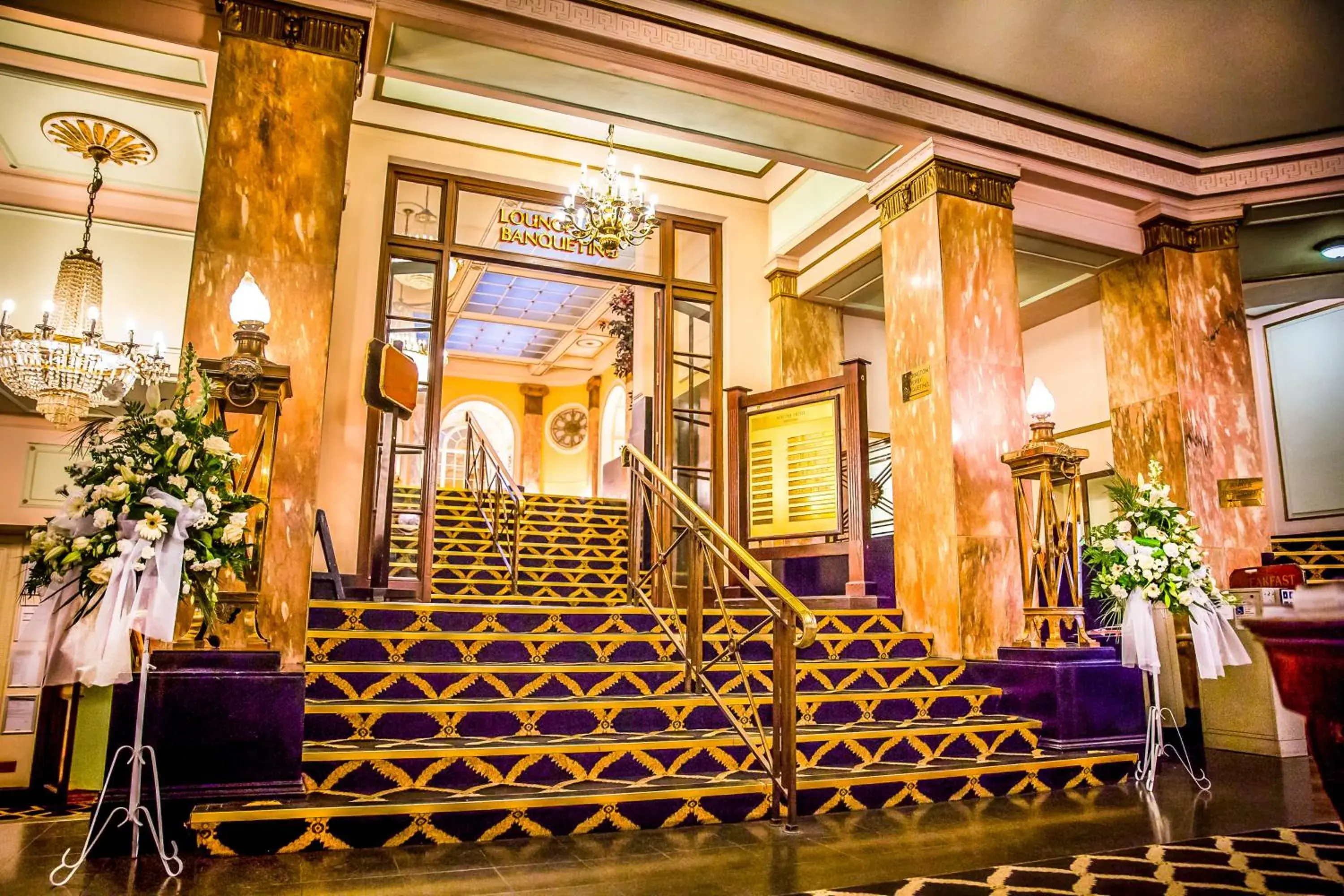 Lobby or reception in Adelphi Hotel