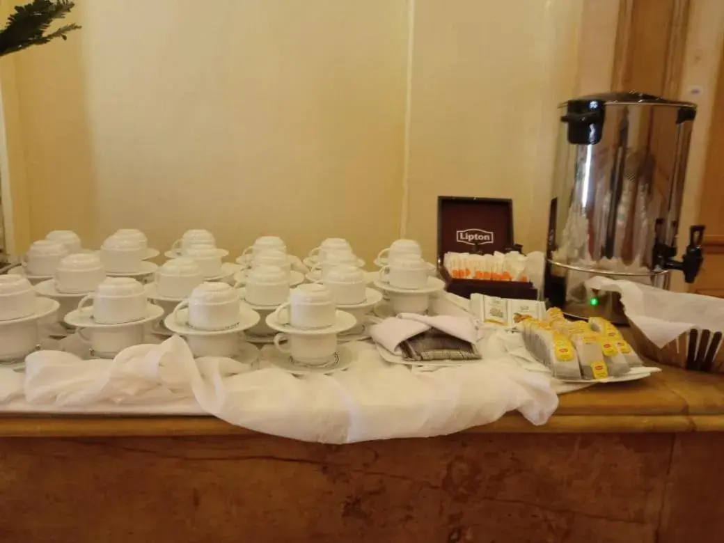 Coffee/tea facilities in Regency Plaza Aqua Park and Spa Resort