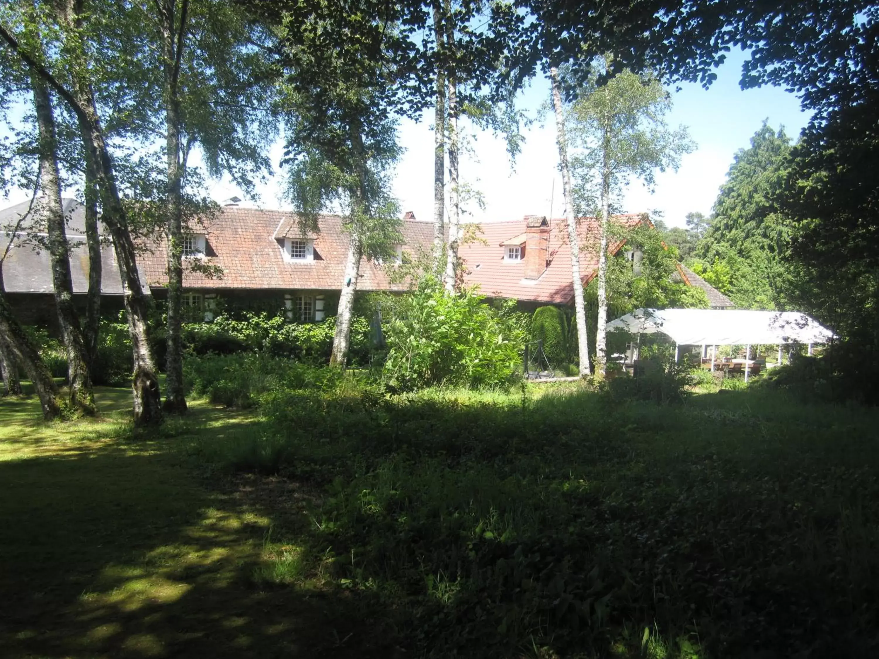 Property building, Garden in La Croix du Reh