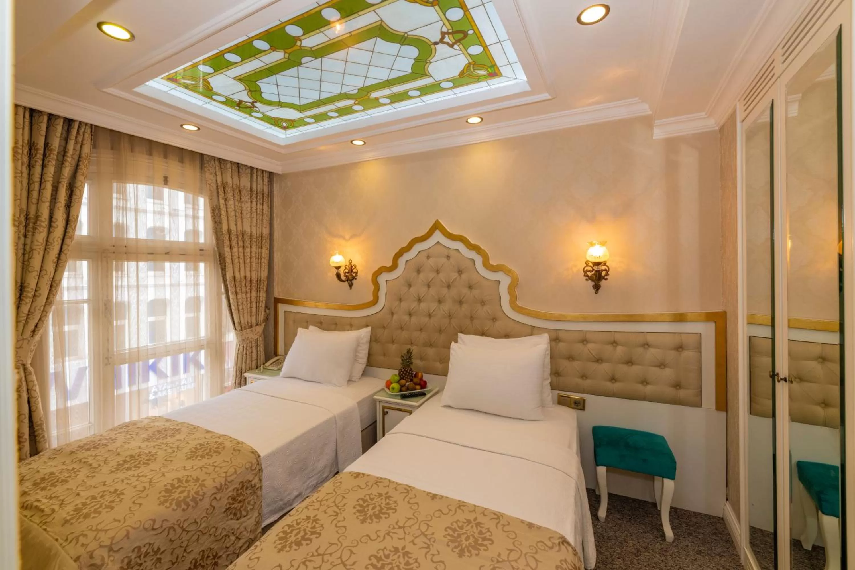Bed in Alpek Hotel