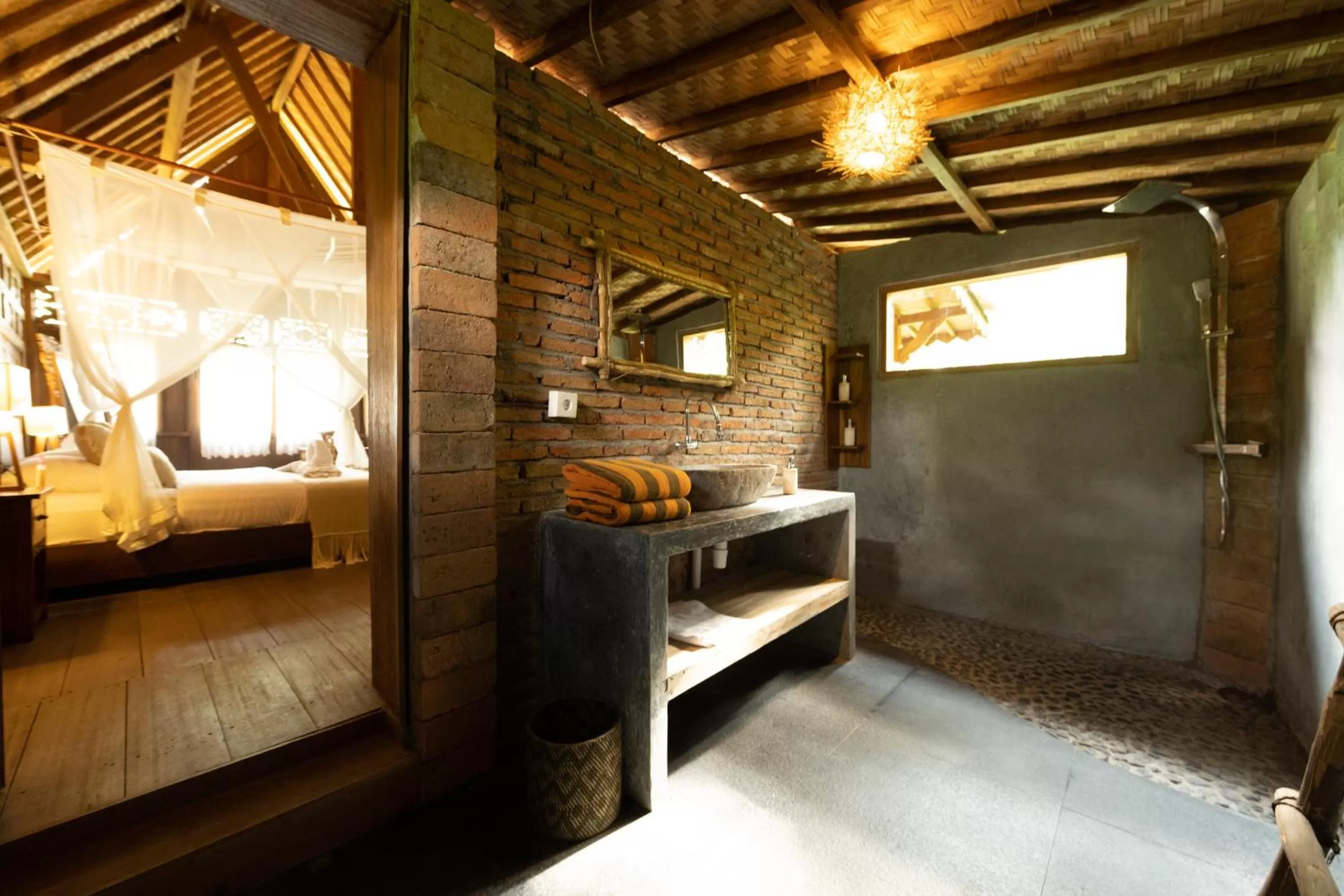 Bathroom, Bed in Tanah Damai Hotel