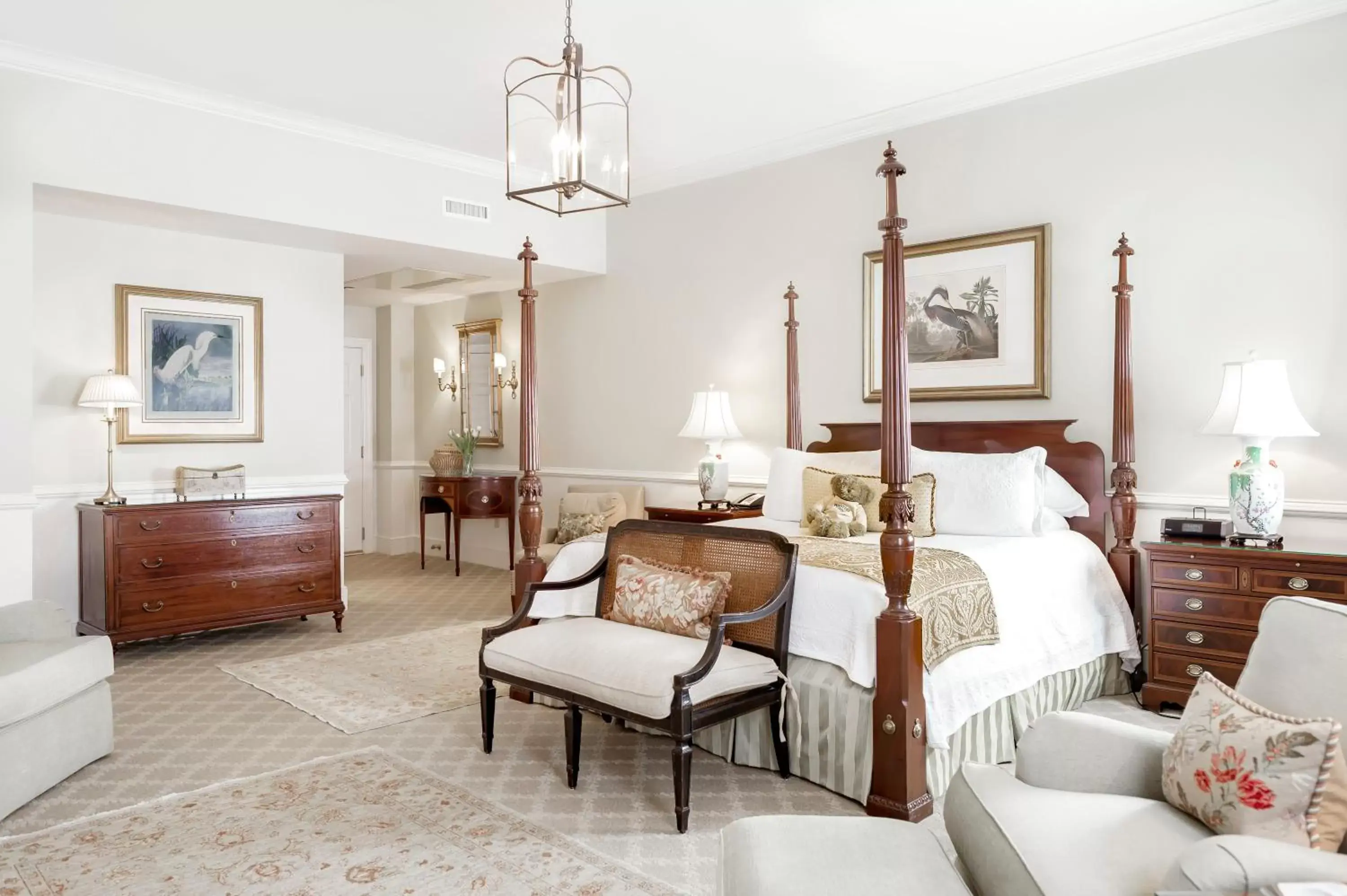 Bedroom, Seating Area in Planters Inn - Charleston