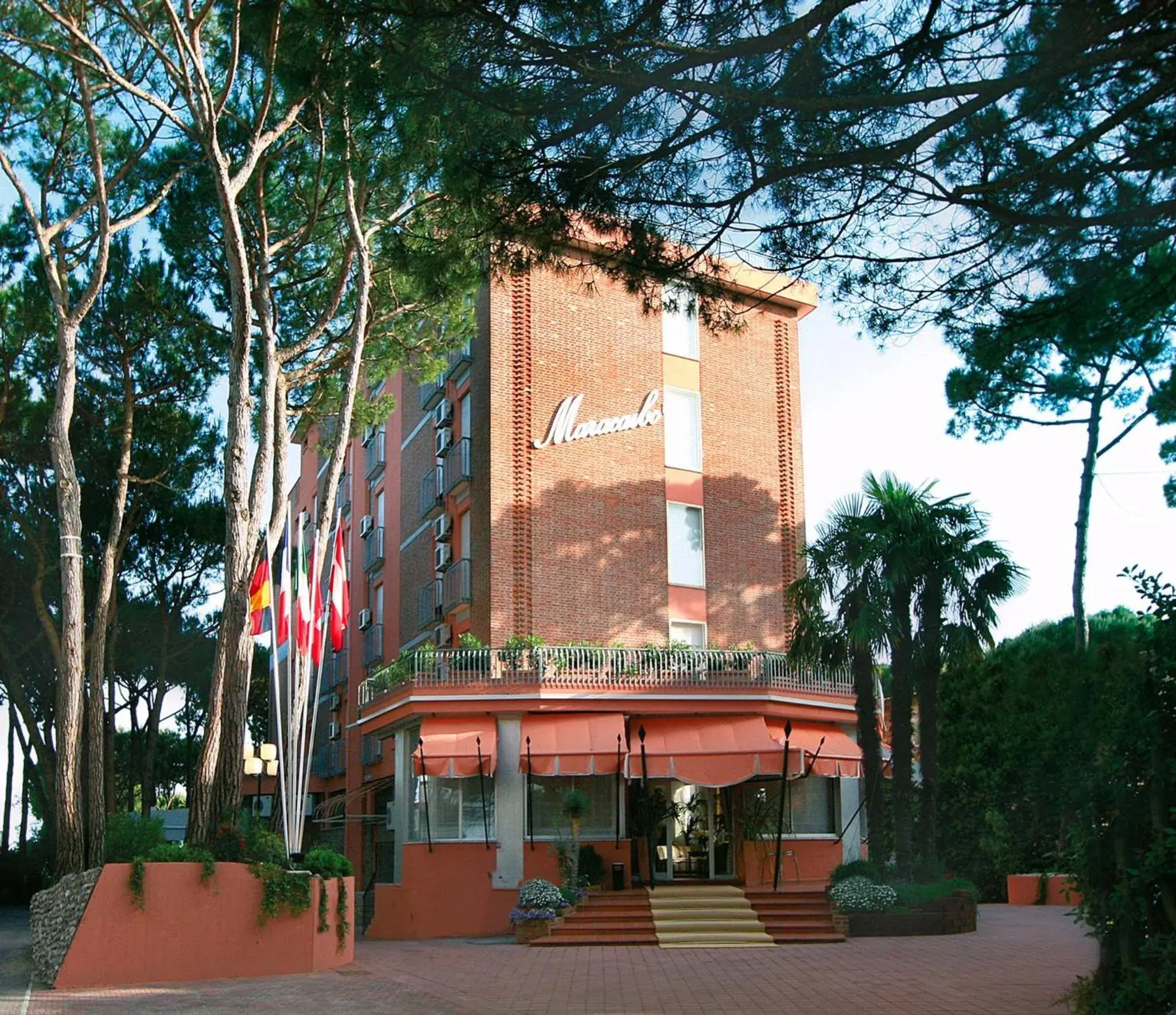 Facade/entrance, Property Building in Hotel Maracaibo