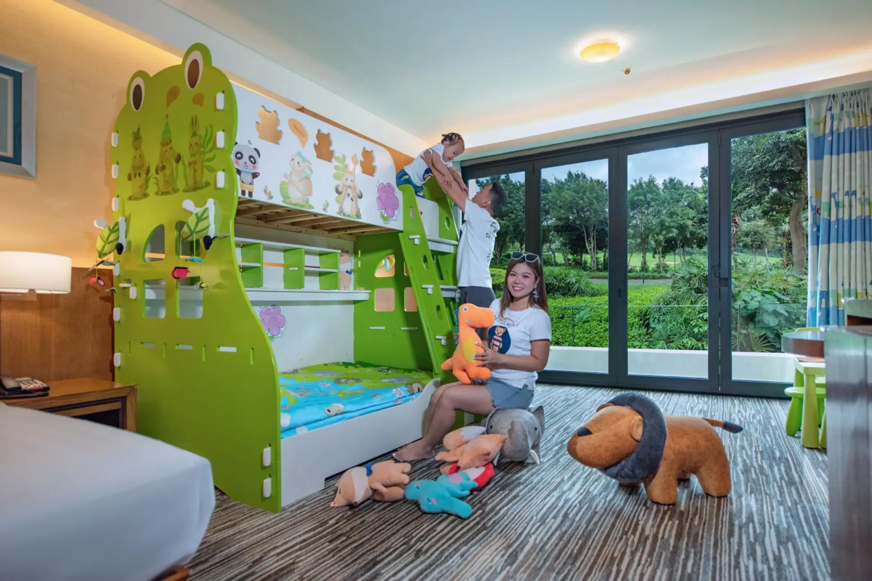 children in Mission Hills Hotel Resorts Shenzhen