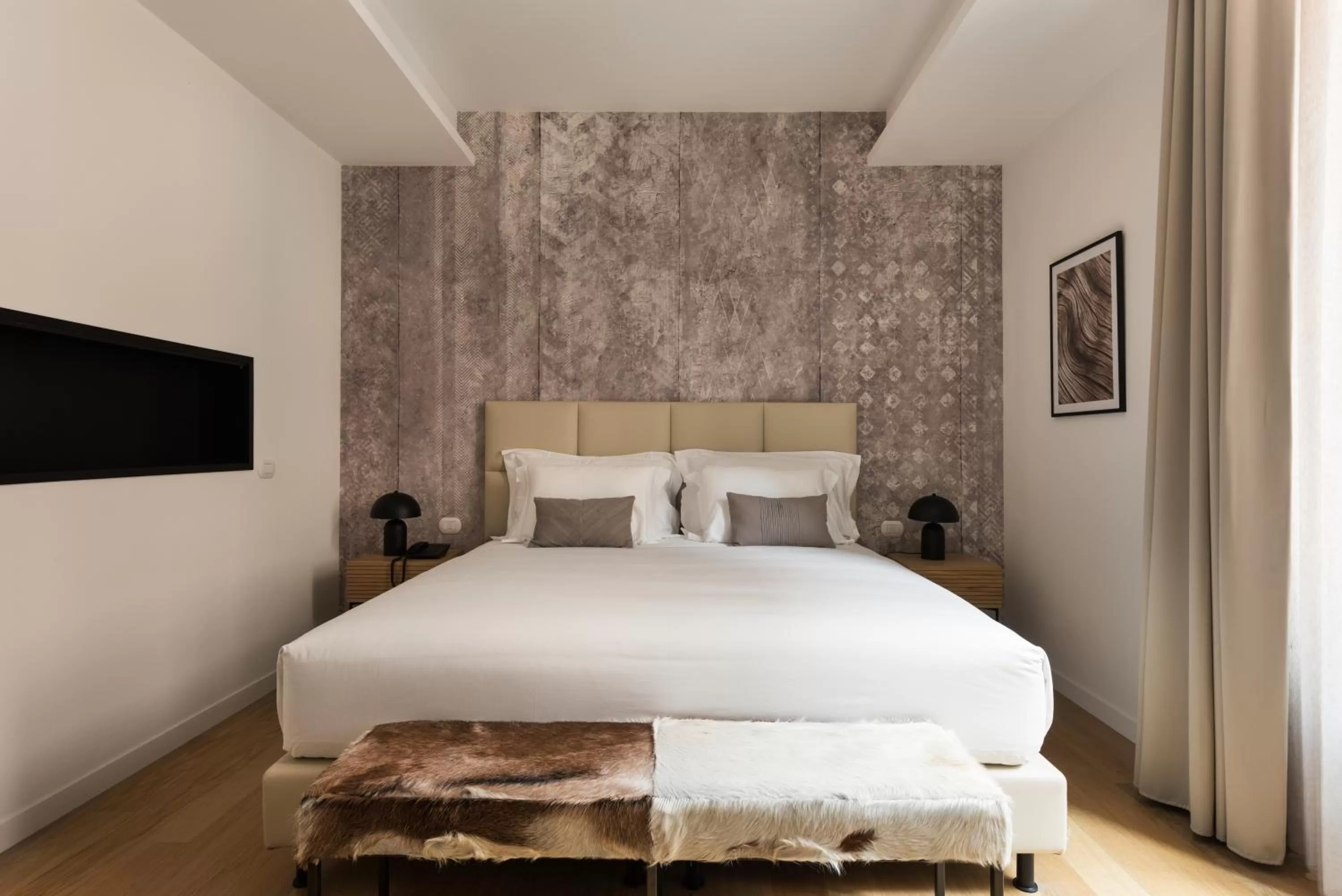 Bedroom, Bed in AT 41