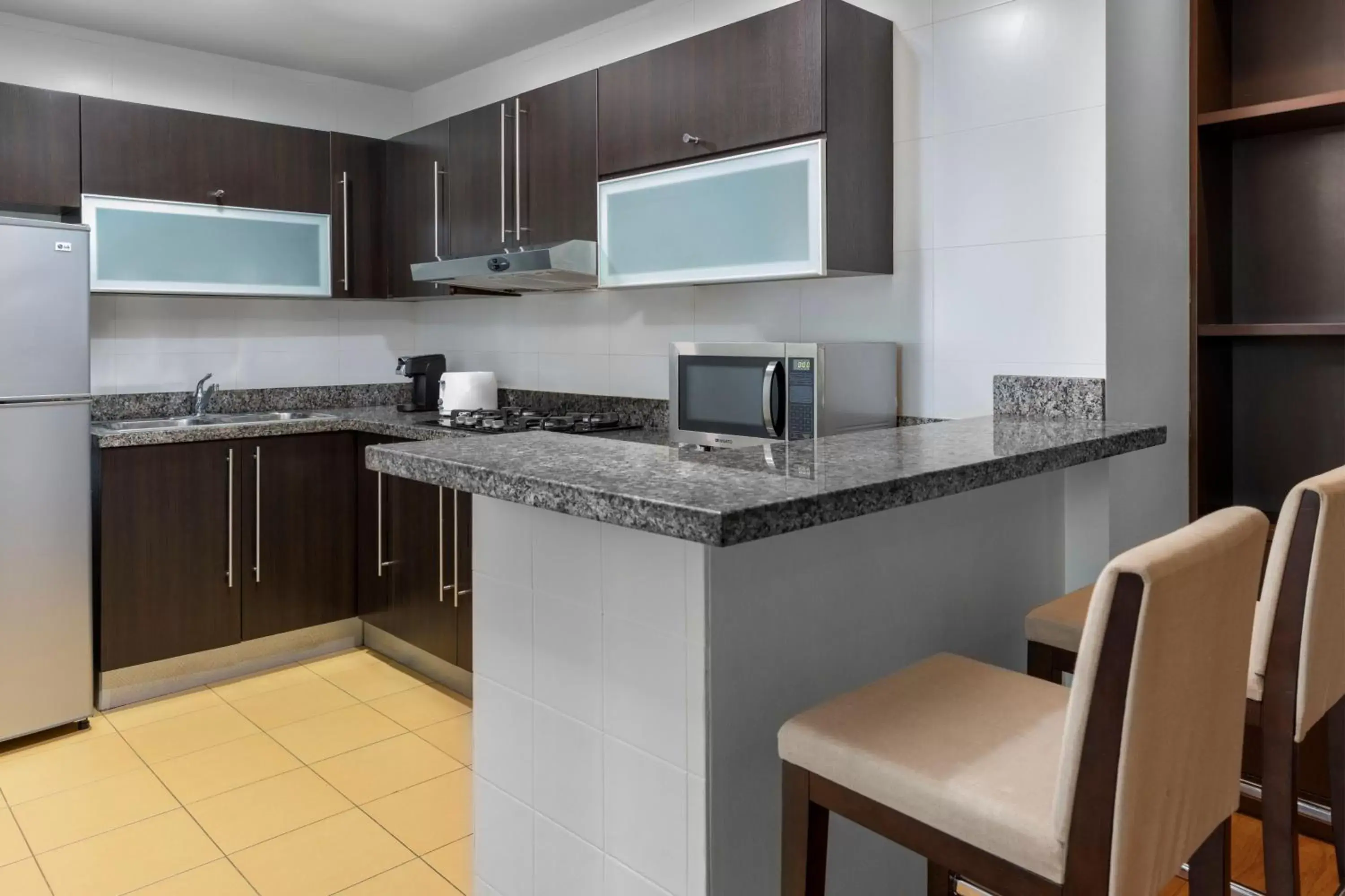 Kitchen or kitchenette, Kitchen/Kitchenette in Marriott Executive Apartments Panama City, Finisterre