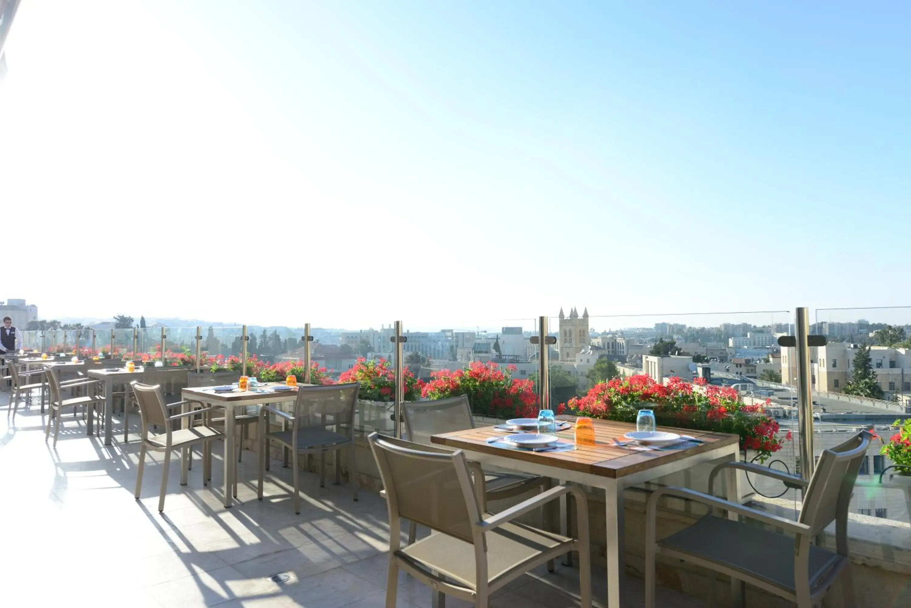 Balcony/Terrace, Restaurant/Places to Eat in St. George Hotel