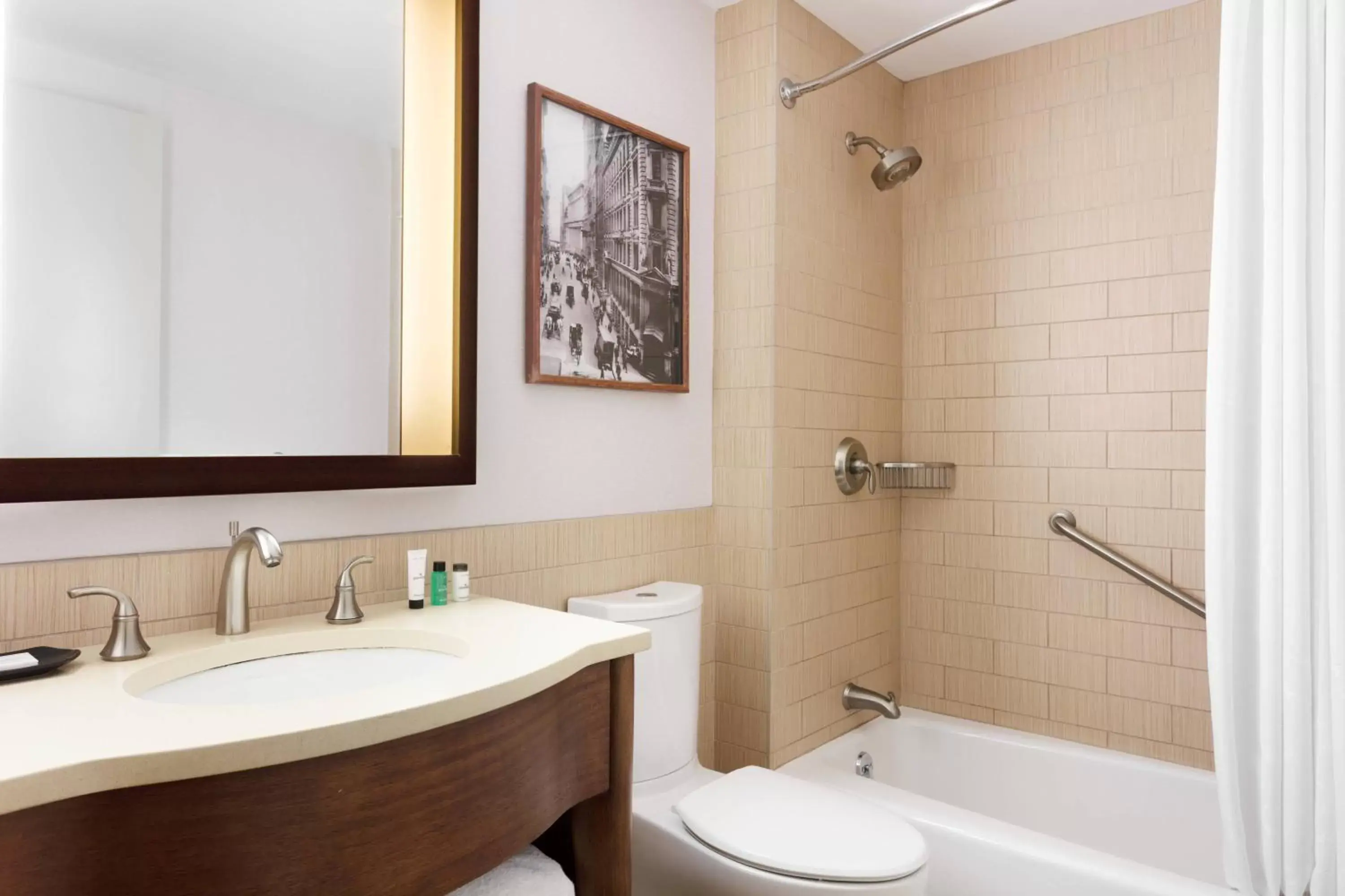 Bathroom in Sheraton Tribeca New York Hotel