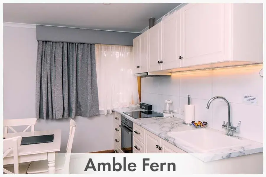 Kitchen or kitchenette, Kitchen/Kitchenette in Amble at Hahndorf