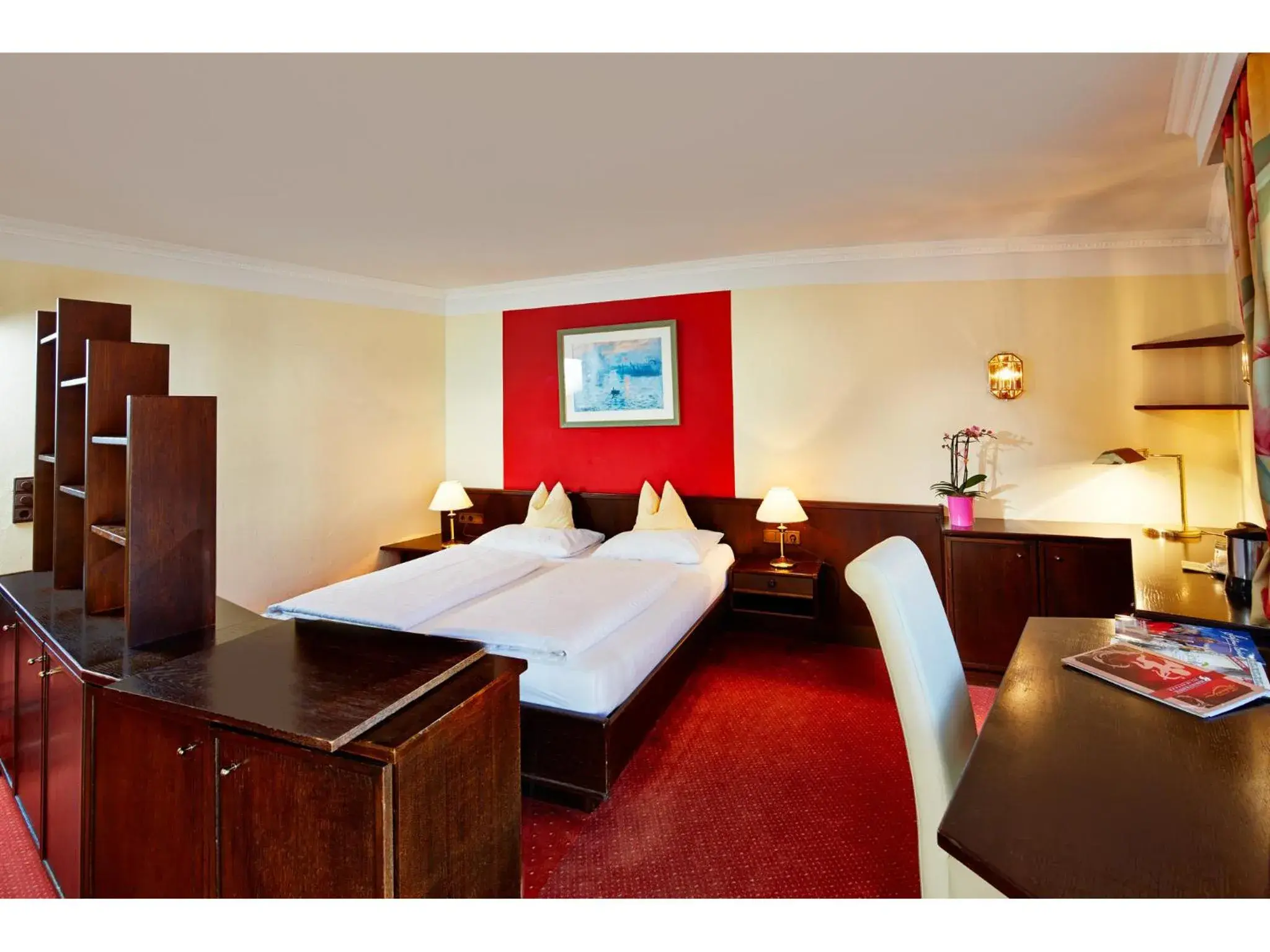 Photo of the whole room, Bed in Hotel Fischerwirt Zell am See