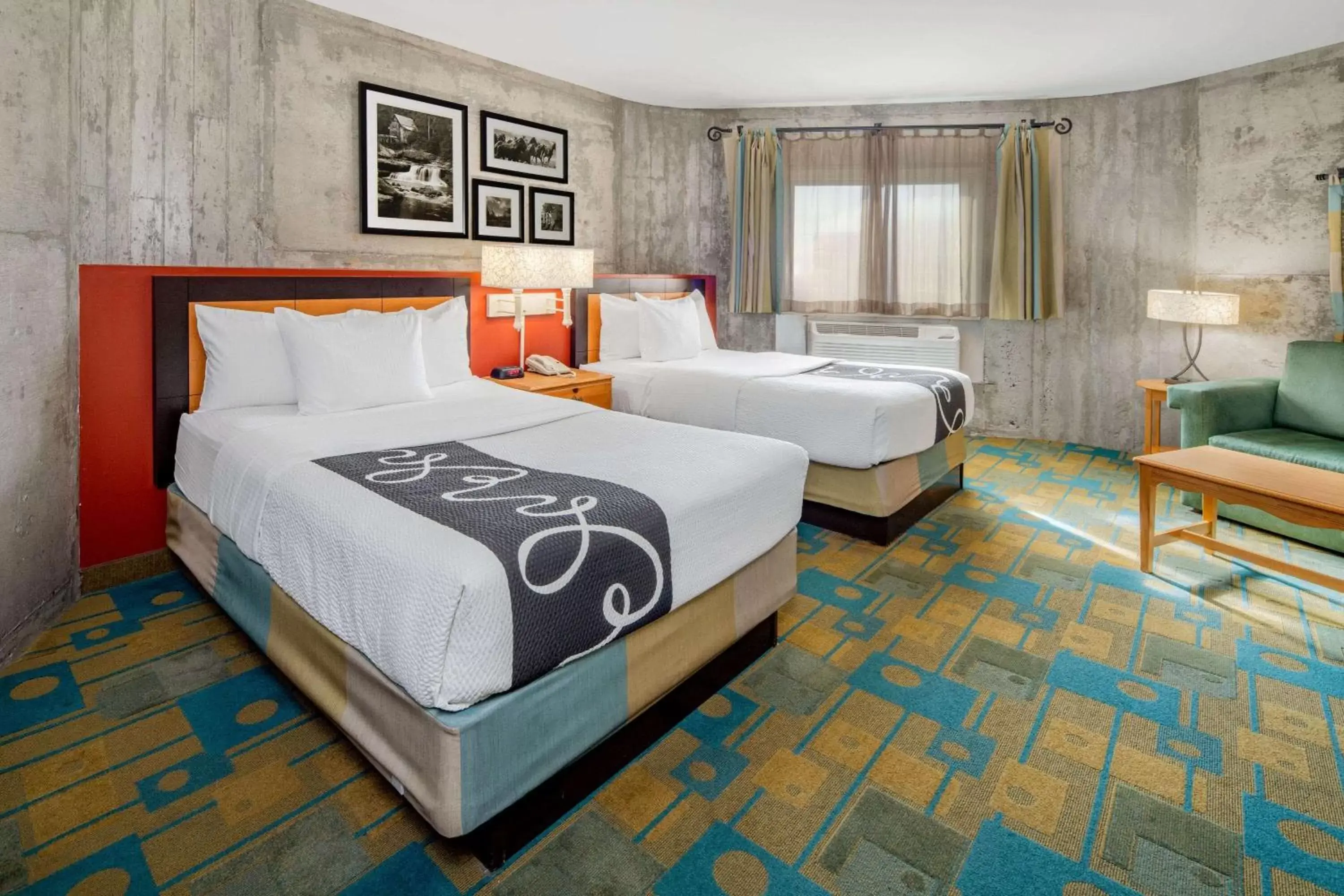 Double Room with Two Double Beds - Non-Smoking in La Quinta by Wyndham Irvine Spectrum Double Room with Two Double Beds - Non-Smoking in La Quinta by Wyndham Irvine Spectrum