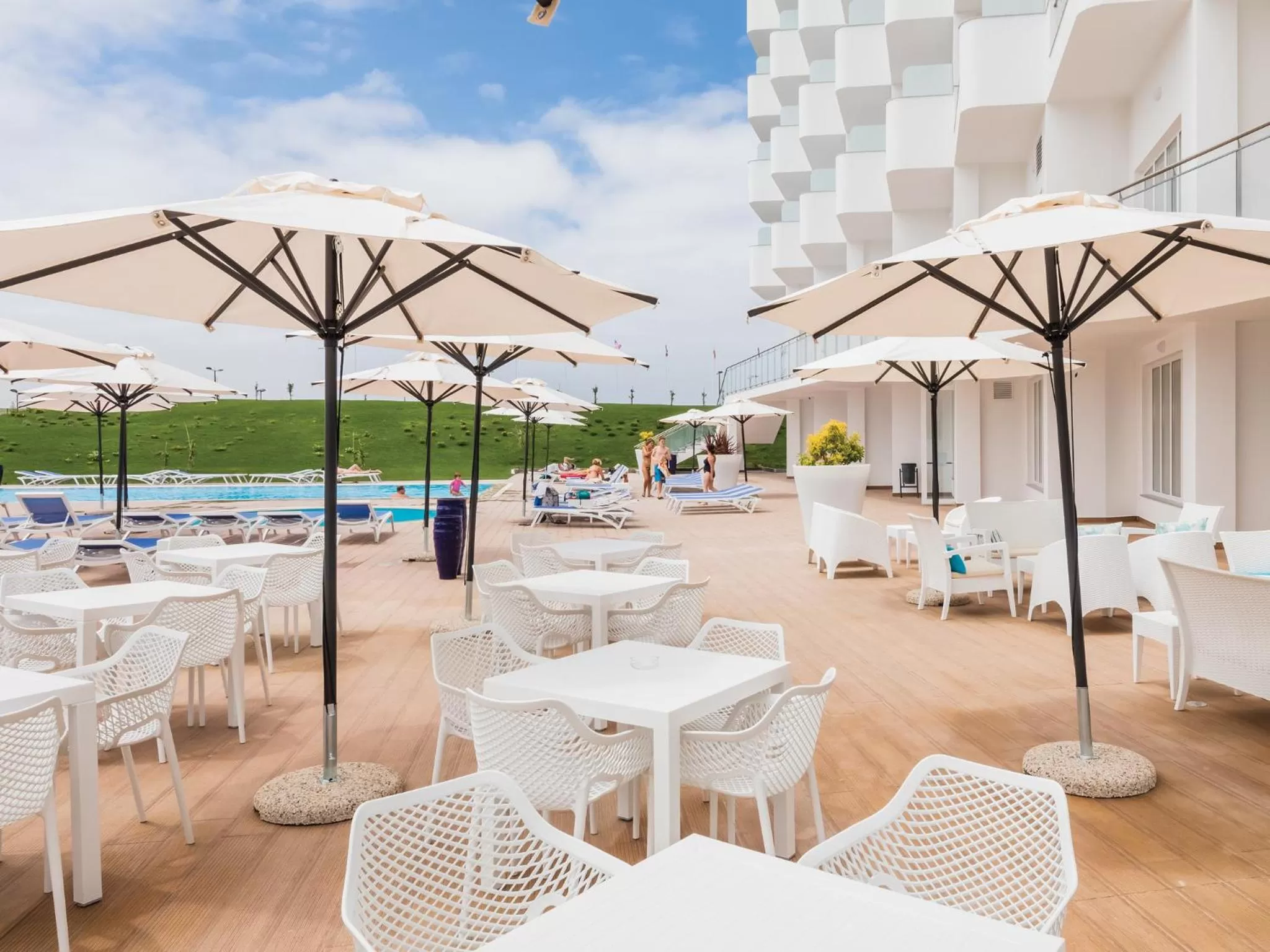 Swimming pool in MH Peniche