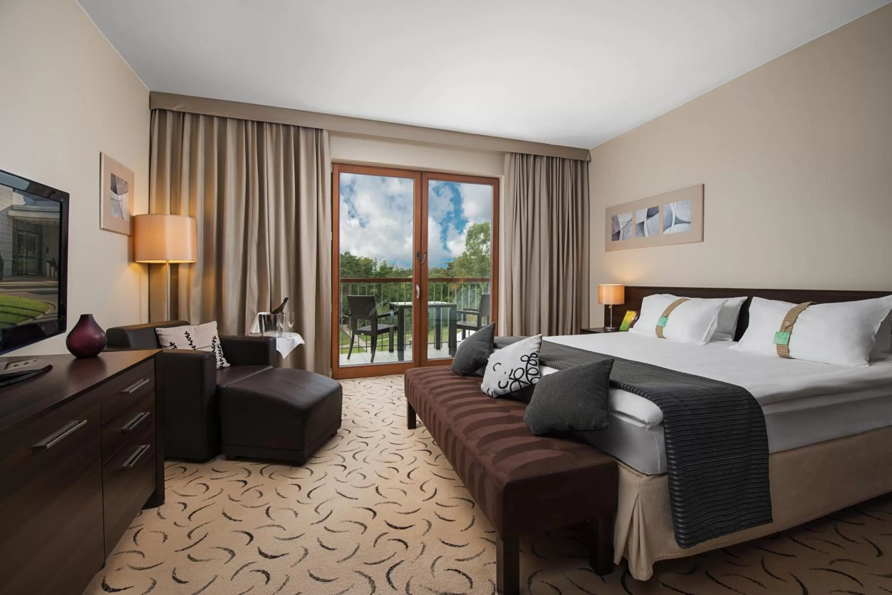 Photo of the whole room, Bed in Holiday Inn Resort Warsaw Józefów by IHG