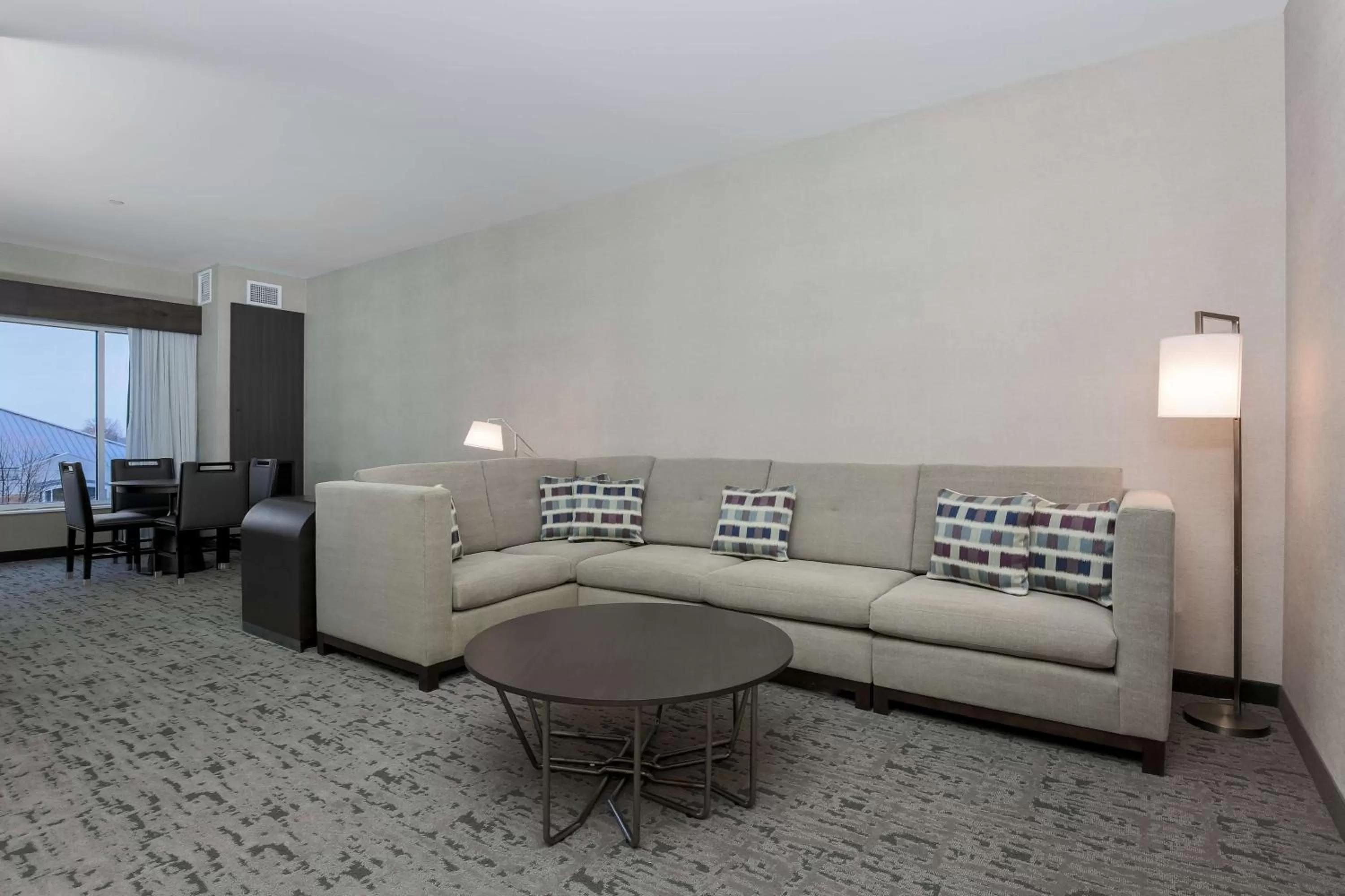 Living room in DoubleTree by Hilton Evansville