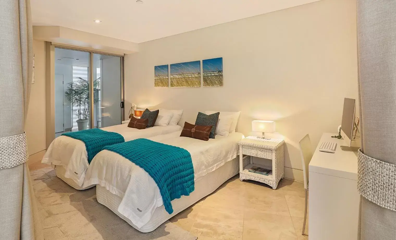 Bedroom, Bed in Oceans Mooloolaba