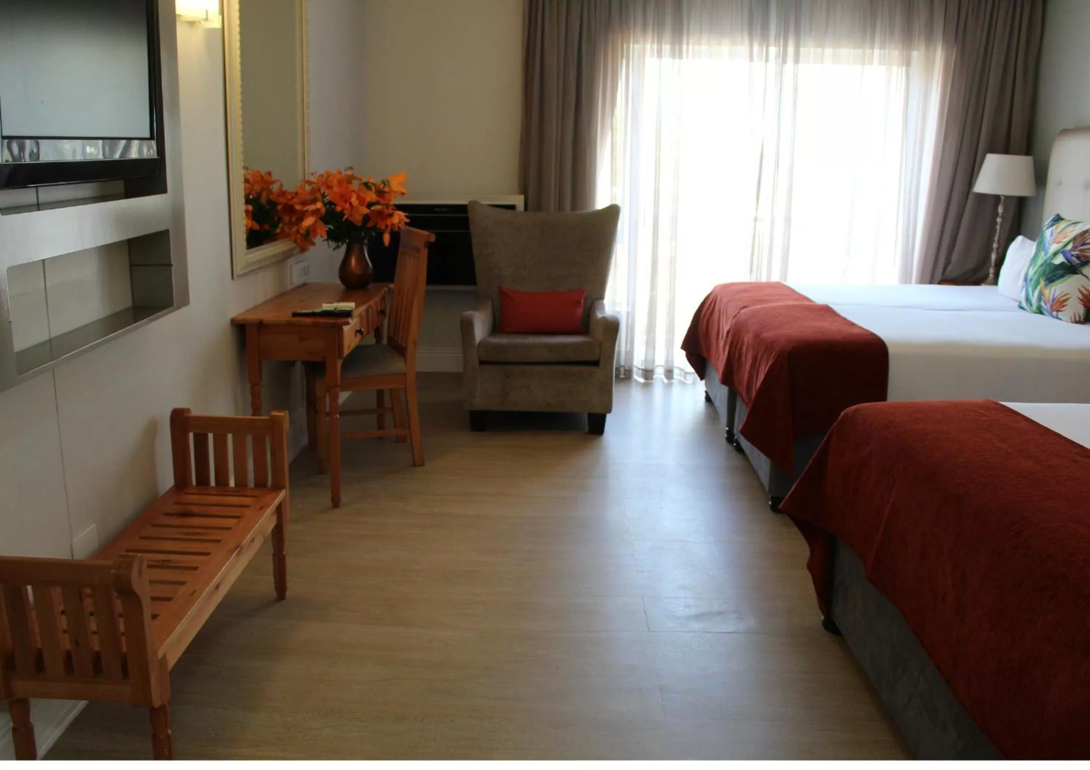 Bedroom, Bed in The Riverside Hotel