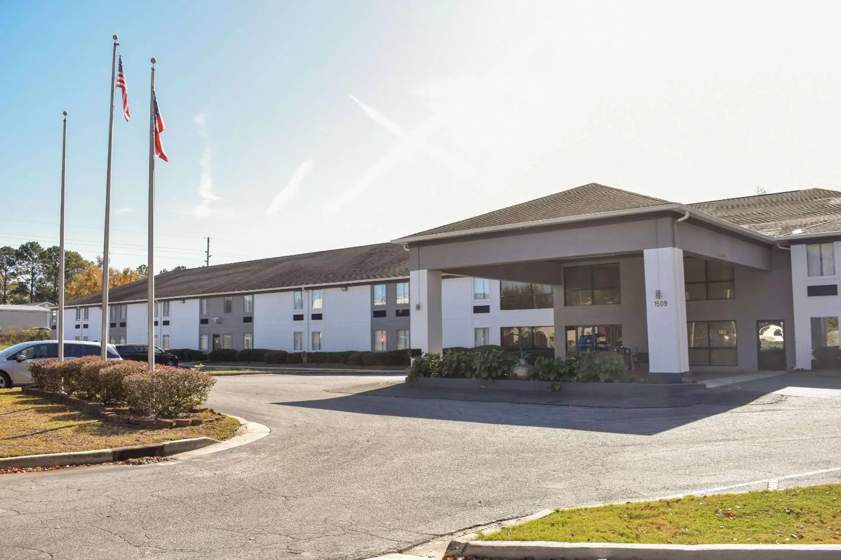 Property building in Clarion Pointe Vidalia - Lyons West Property building in Clarion Pointe Vidalia - Lyons West