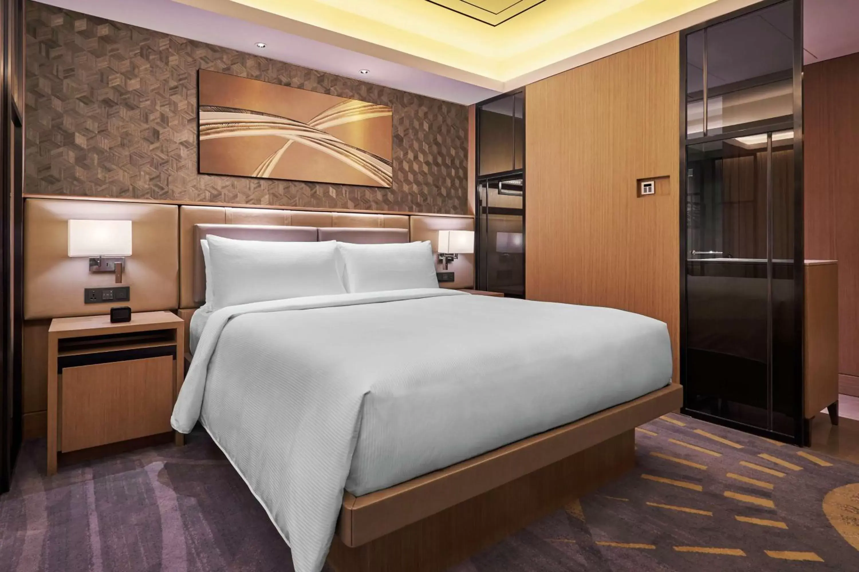 Bed in Hilton Manila