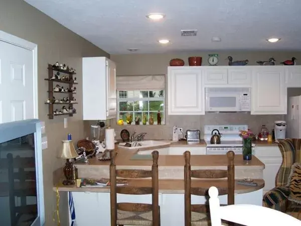 Kitchen or kitchenette, Kitchen/Kitchenette in Inn at Indian Creek